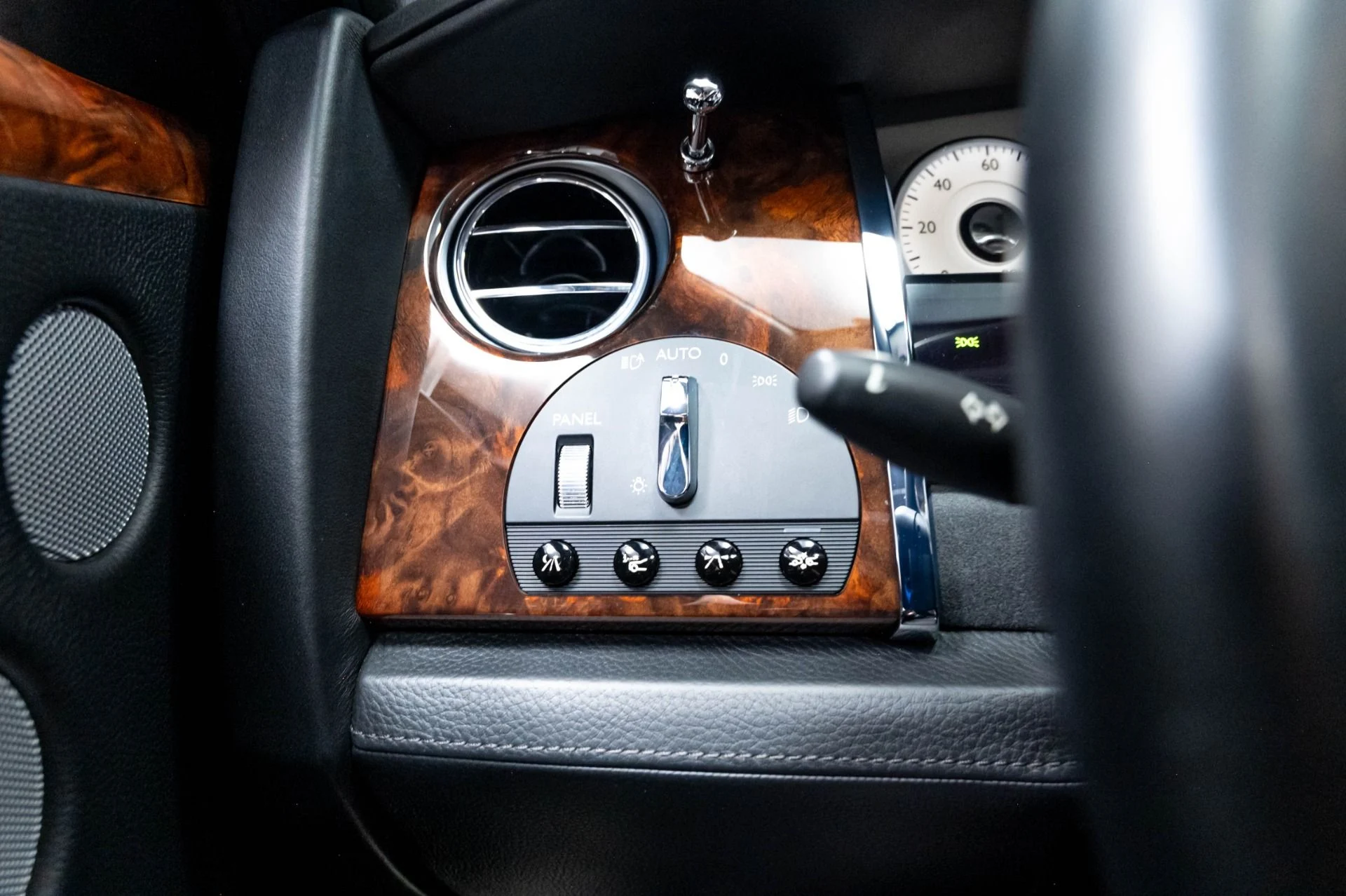 mph073_2679806836_Used_2012_Rolls_Royce_Ghost_1778014944_912c5c5b91