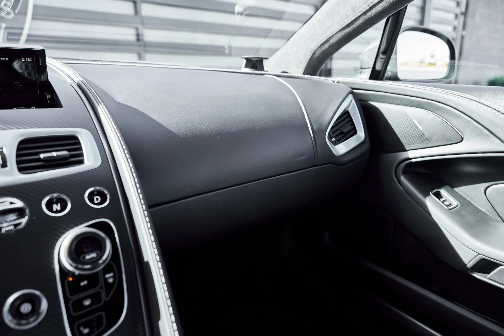 mph073_2744485229_Used_2014_Aston_Martin_Vanquish_V12_1773193837_ee6b10a7e2