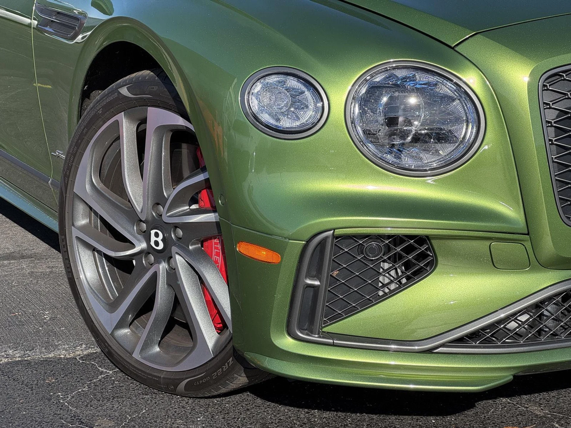 mph073_2747867310_a6dcf5be40a40f5bc850e07d2cfa724c_49e8f5d327