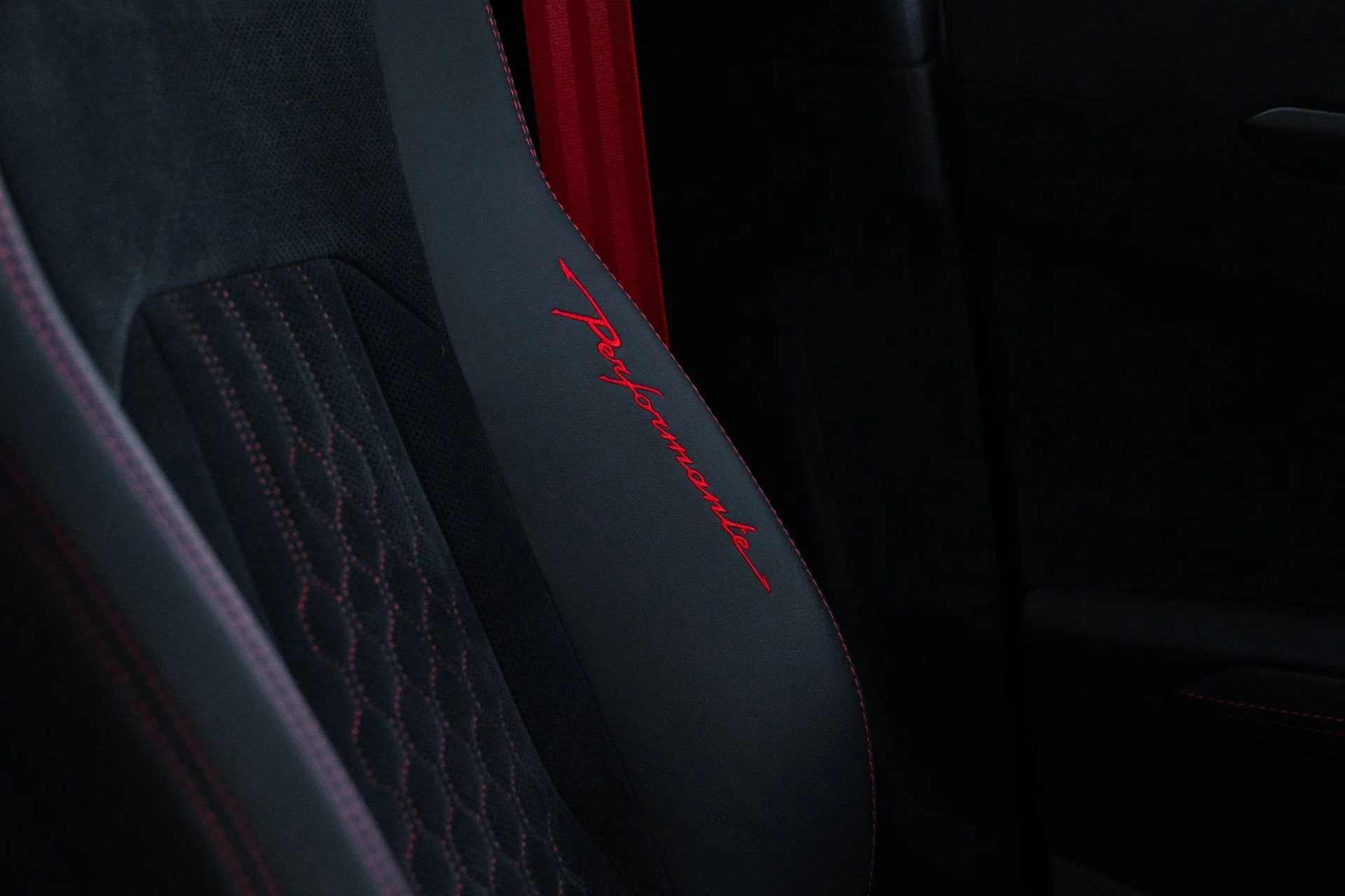 mph073_2748932563_Used_2024_Lamborghini_Urus_Performante_1770940170_00899a308d