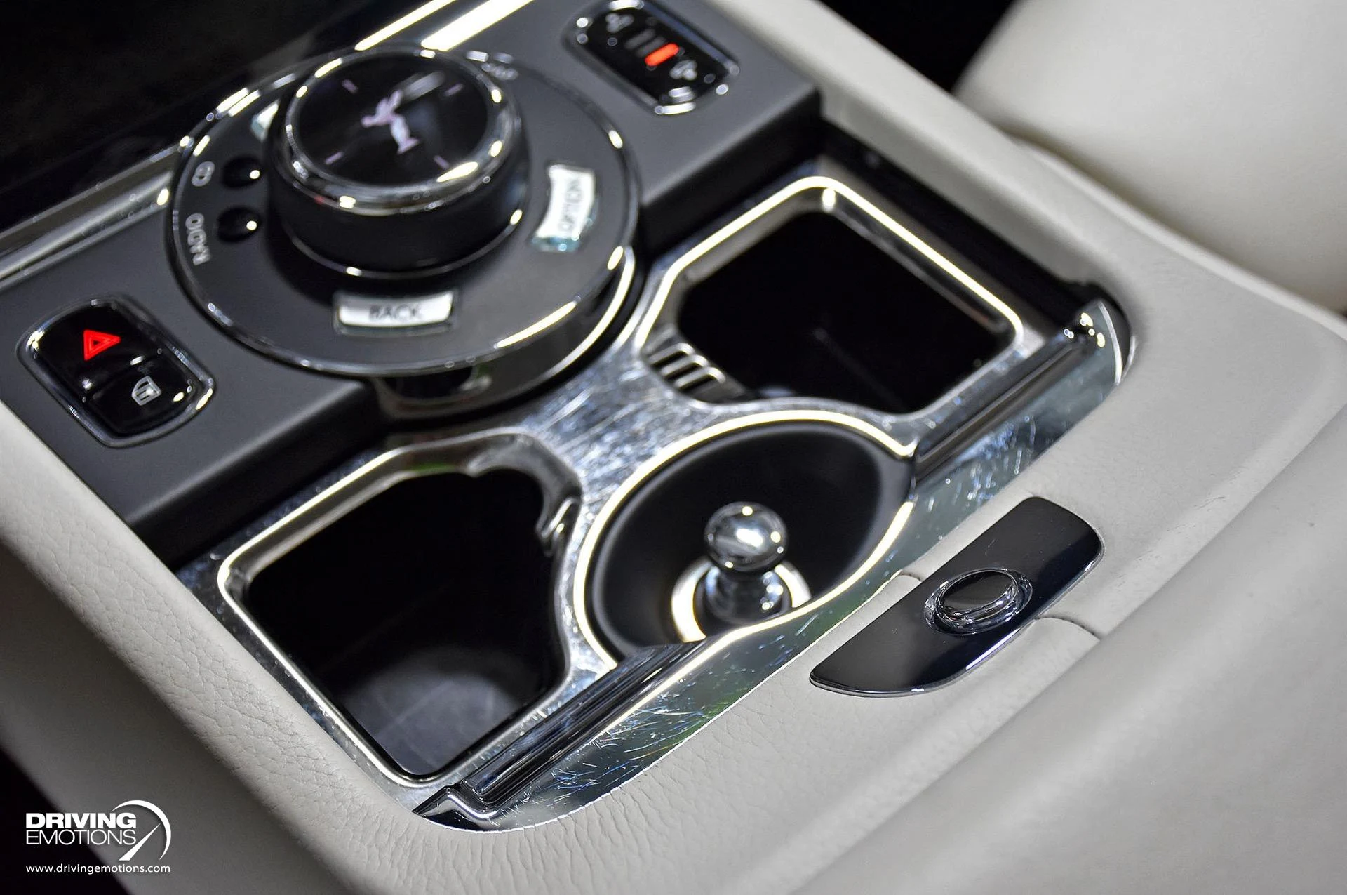 mph073_275482676_872_p74_l_beb5eaebf0