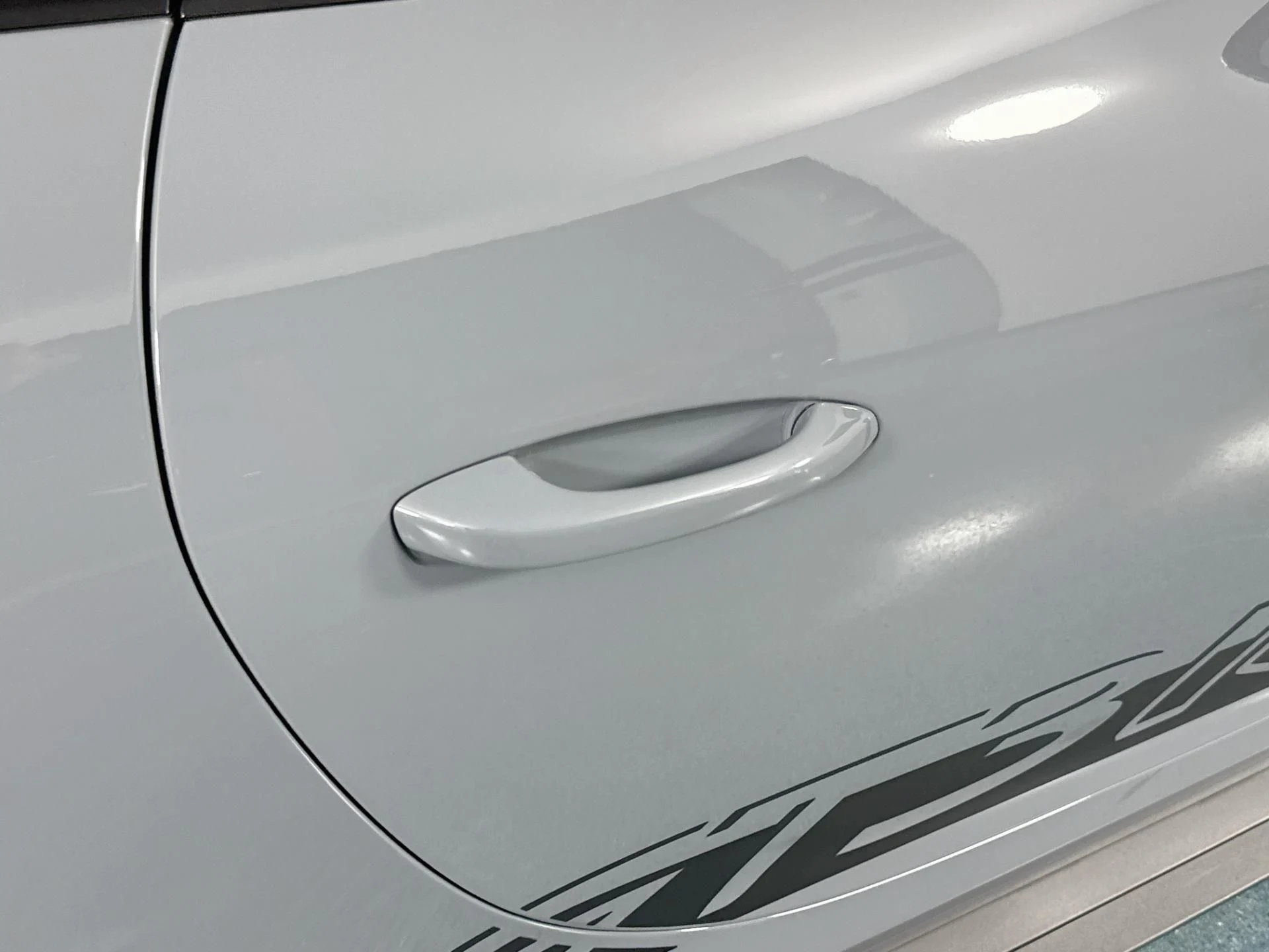 mph073_2758941406_Used_2024_Porsche_911_GT_3_RS_1788561416_14c84ea002
