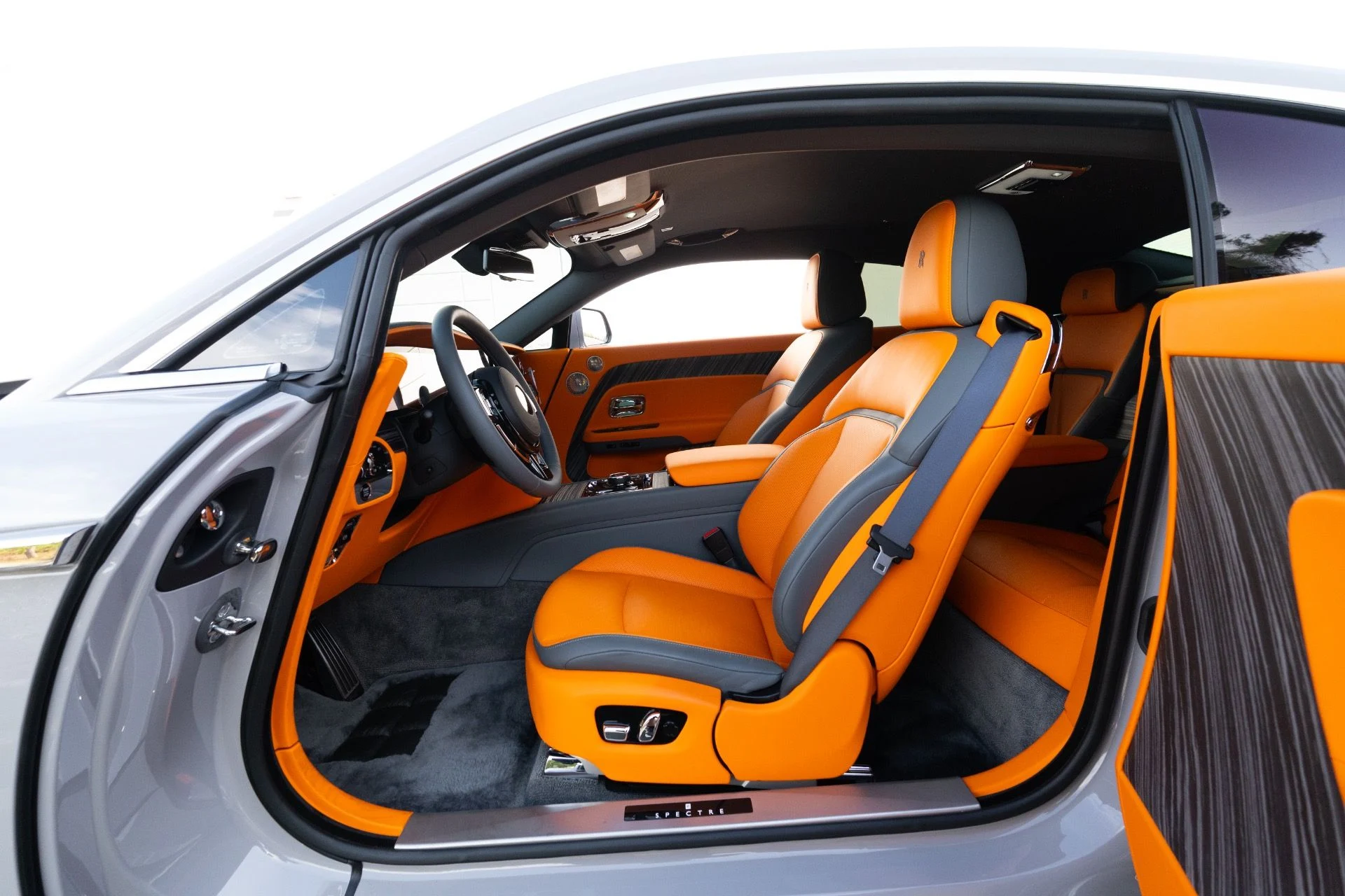 mph073_2770891458_Used_2024_Rolls_Royce_Spectre_1772250917_41e373ebfa