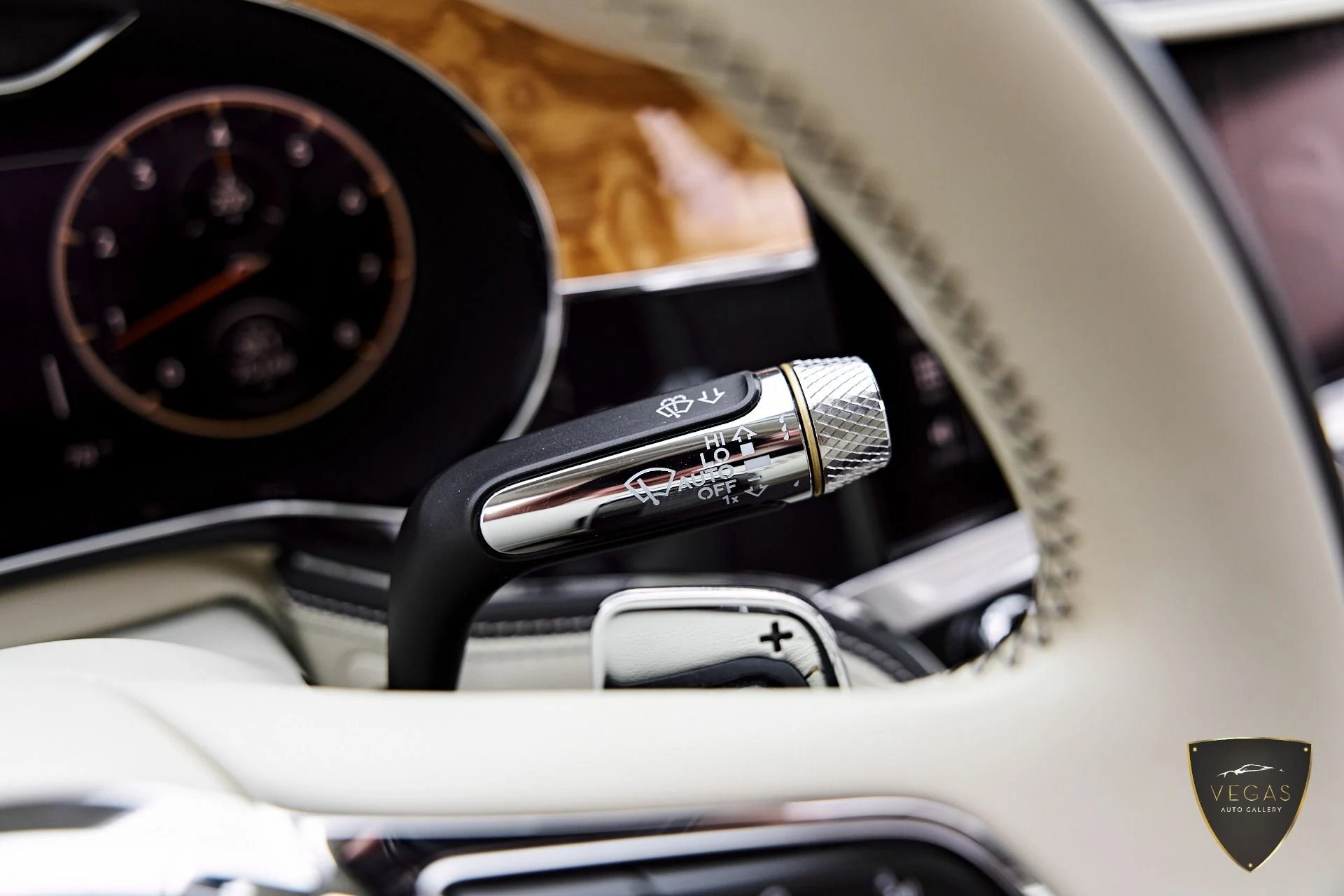 mph073_2814724400_Used_2022_Bentley_Flying_Spur_V8_1782495110_b981e078a0