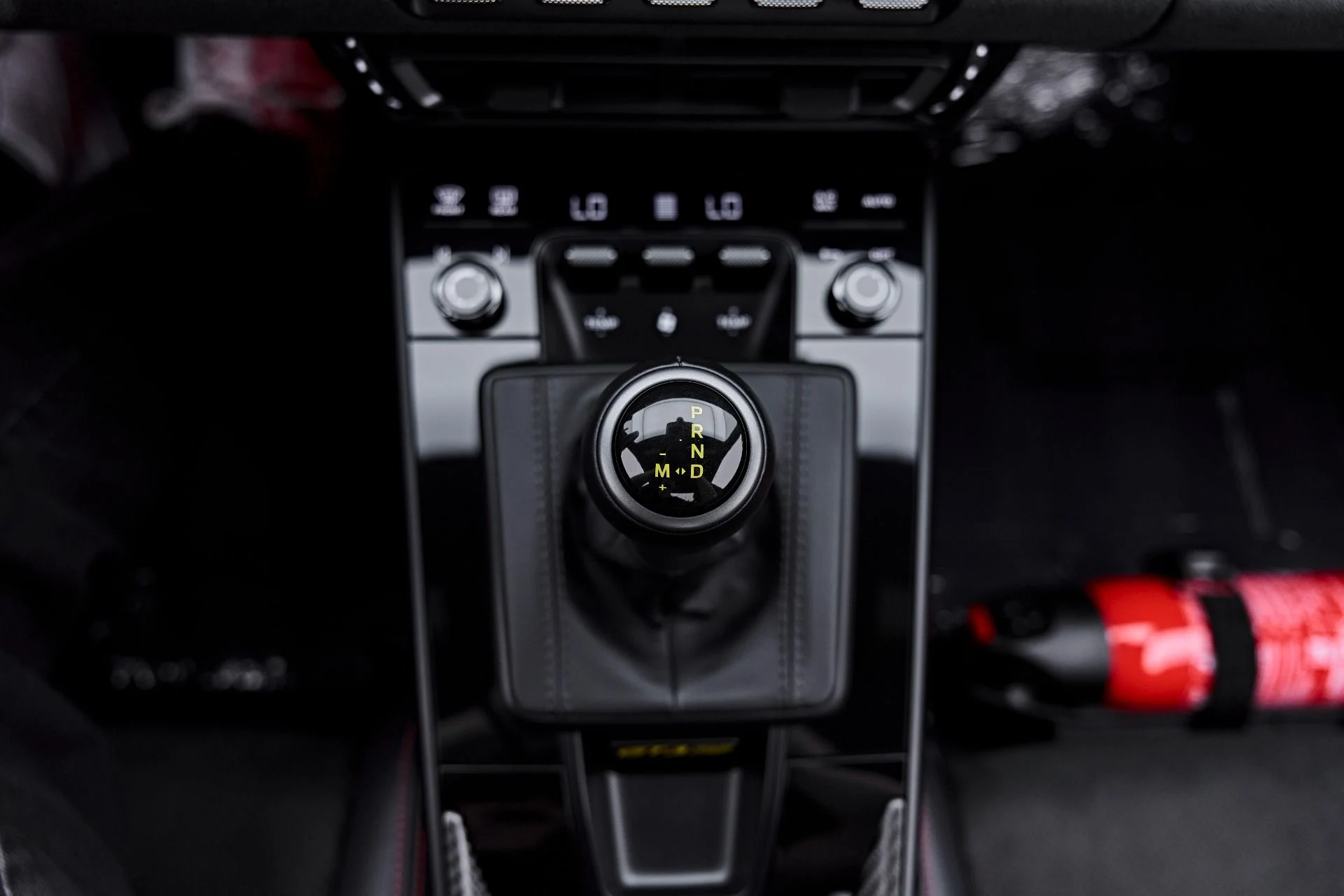 mph073_2846315984_Used_2025_Porsche_911_GT_3_RS_1790467757_09a619e4b4