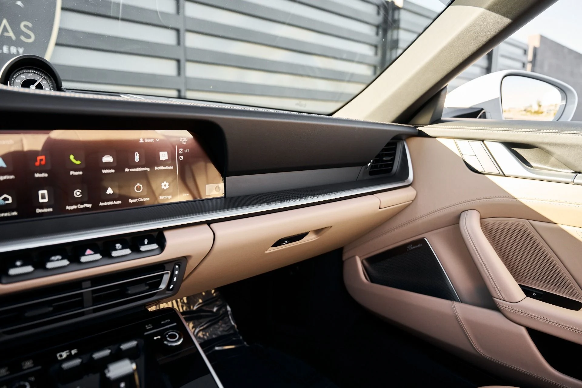 mph073_2854036256_Used_2024_Porsche_911_Turbo_1768616441_ca7bca38bc