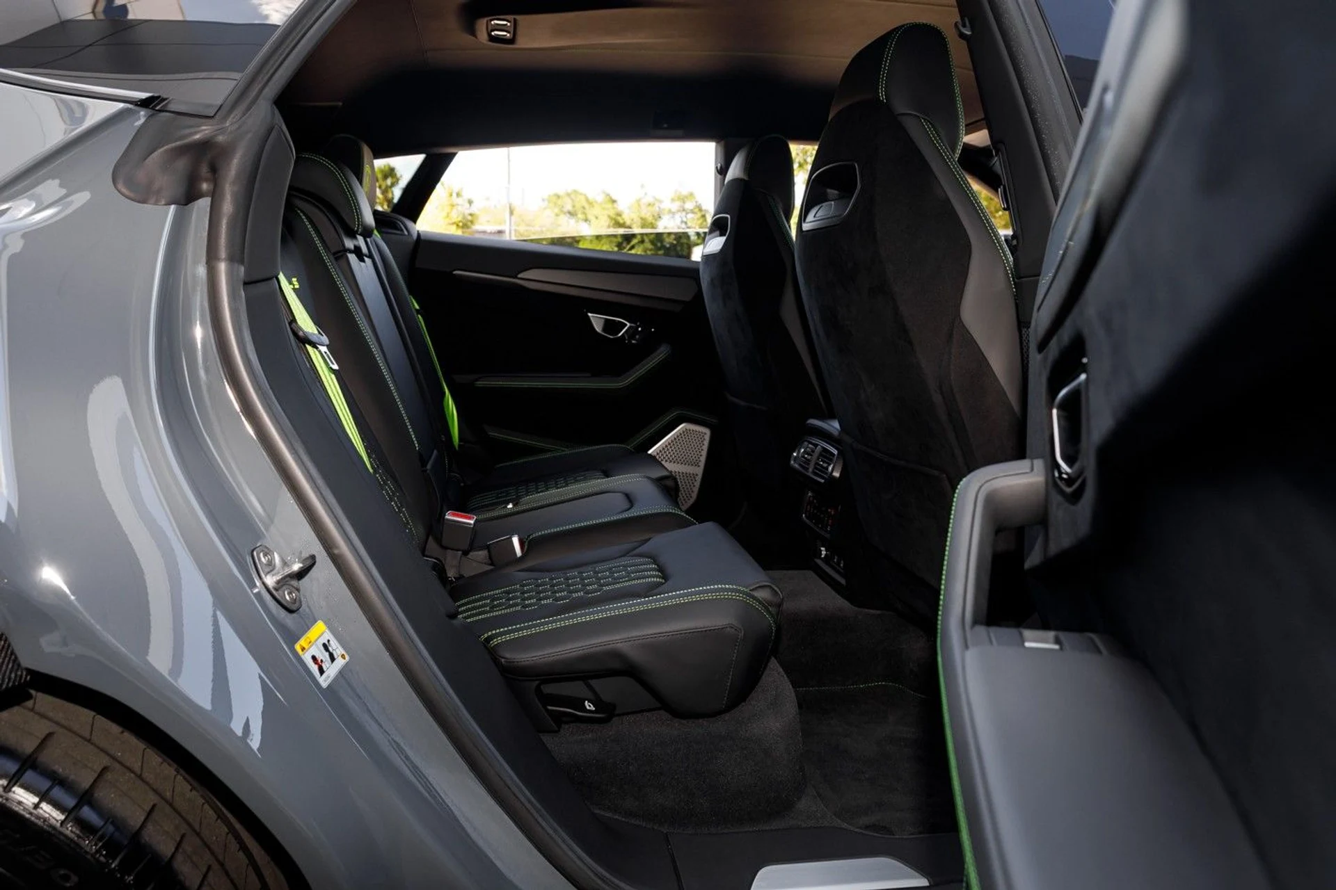 mph073_3056293066_667_p75_l_f40723afa6