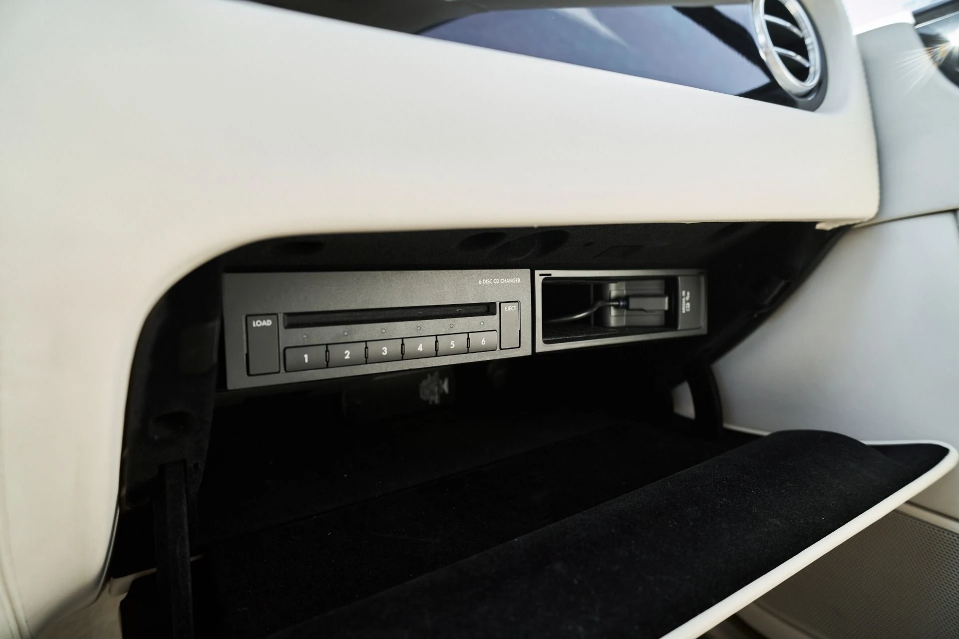 mph073_3072878544_Used_2012_Bentley_Continental_Flying_Spur_1765853902_fe66137c80