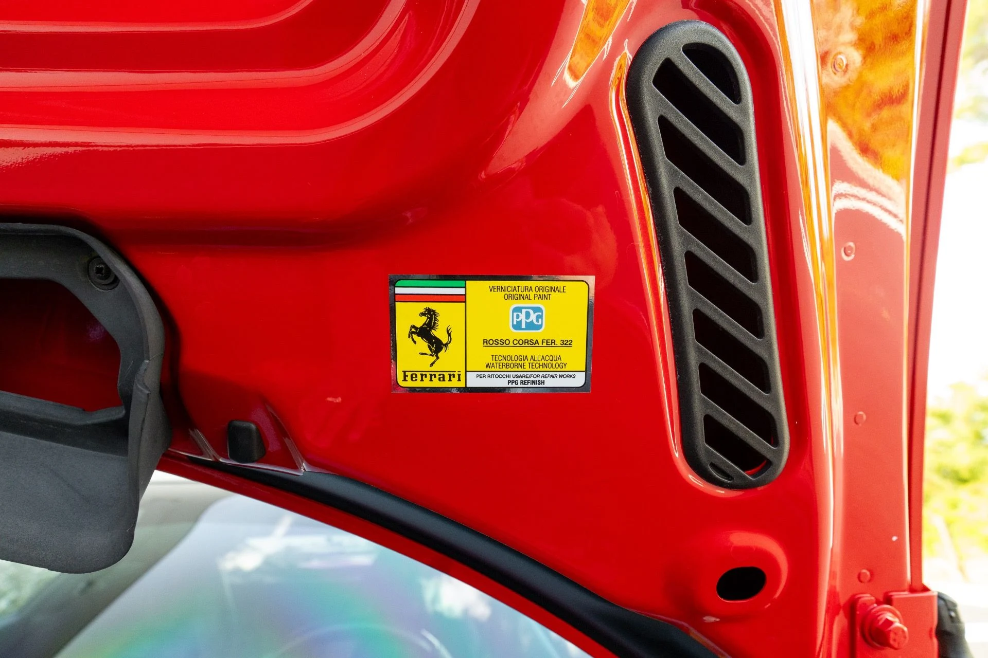 mph073_3125794313_Used_2022_Ferrari_F8_Tributo_1774670064_82d9a4d7dd