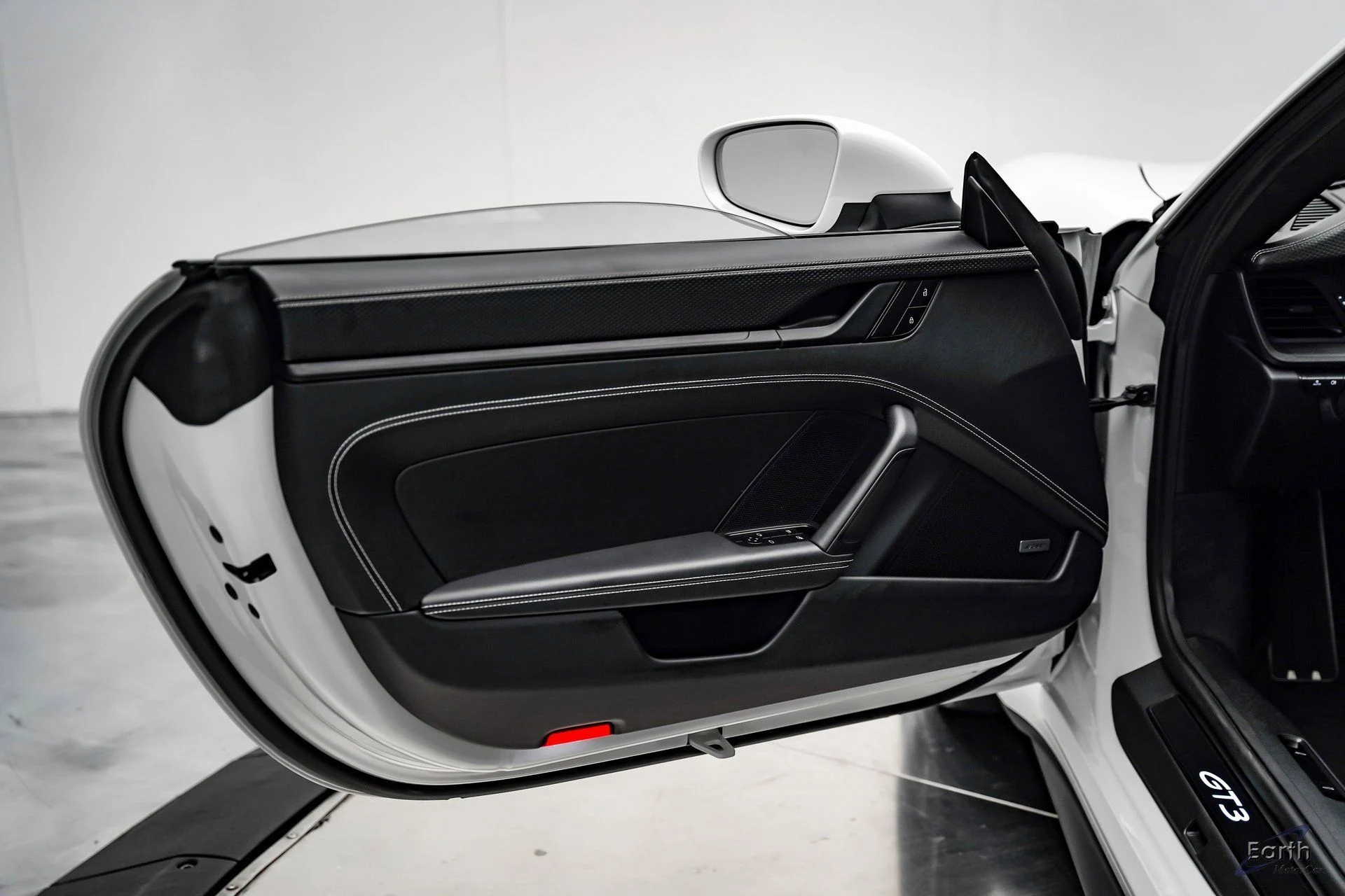 mph073_3130564610_1c8a5498d71b554d7ee2e61cb331edc5x_a077c36ccd