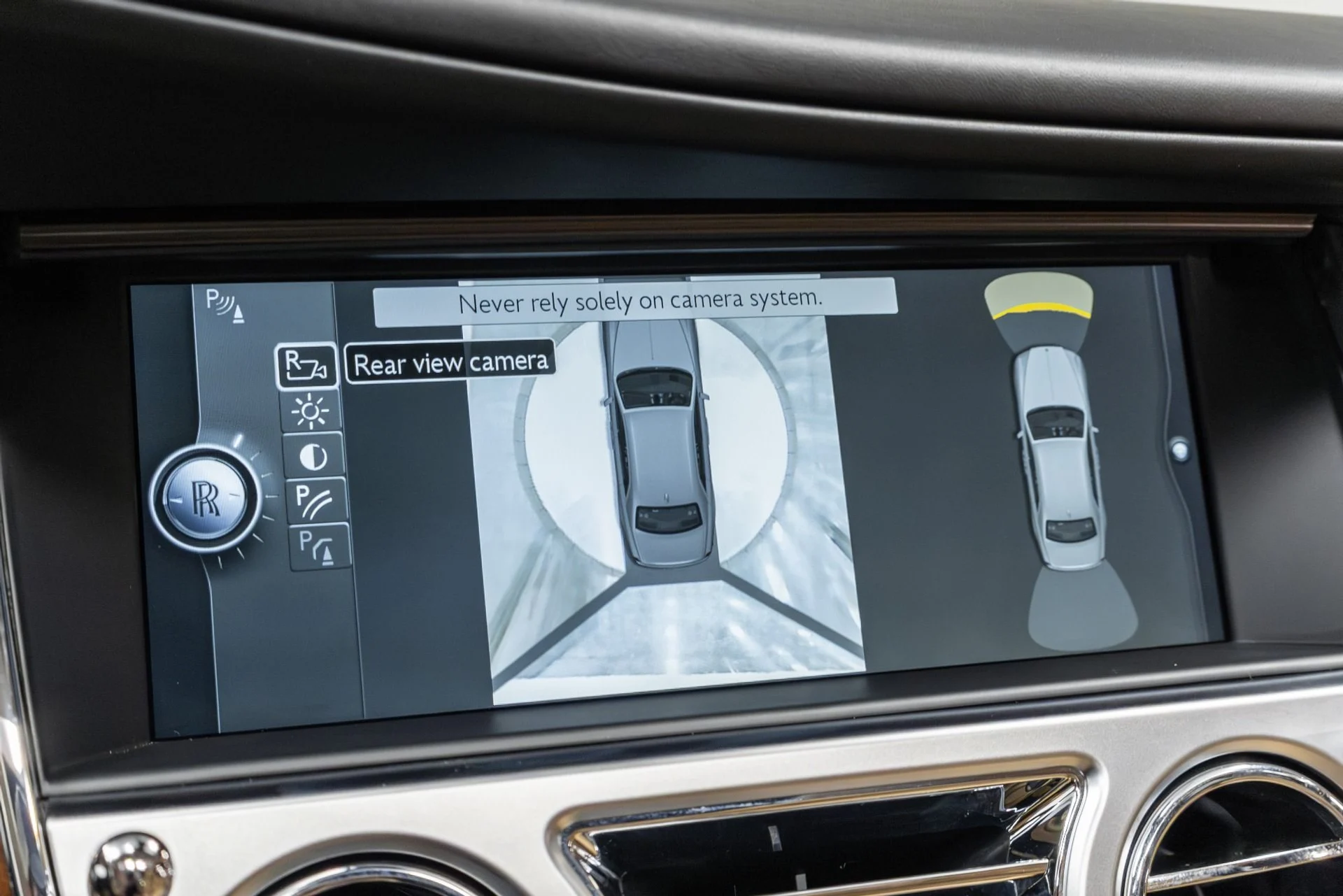 mph073_3156632149_Used_2011_Rolls_Royce_Ghost_1771348774_e6a4a95d7c