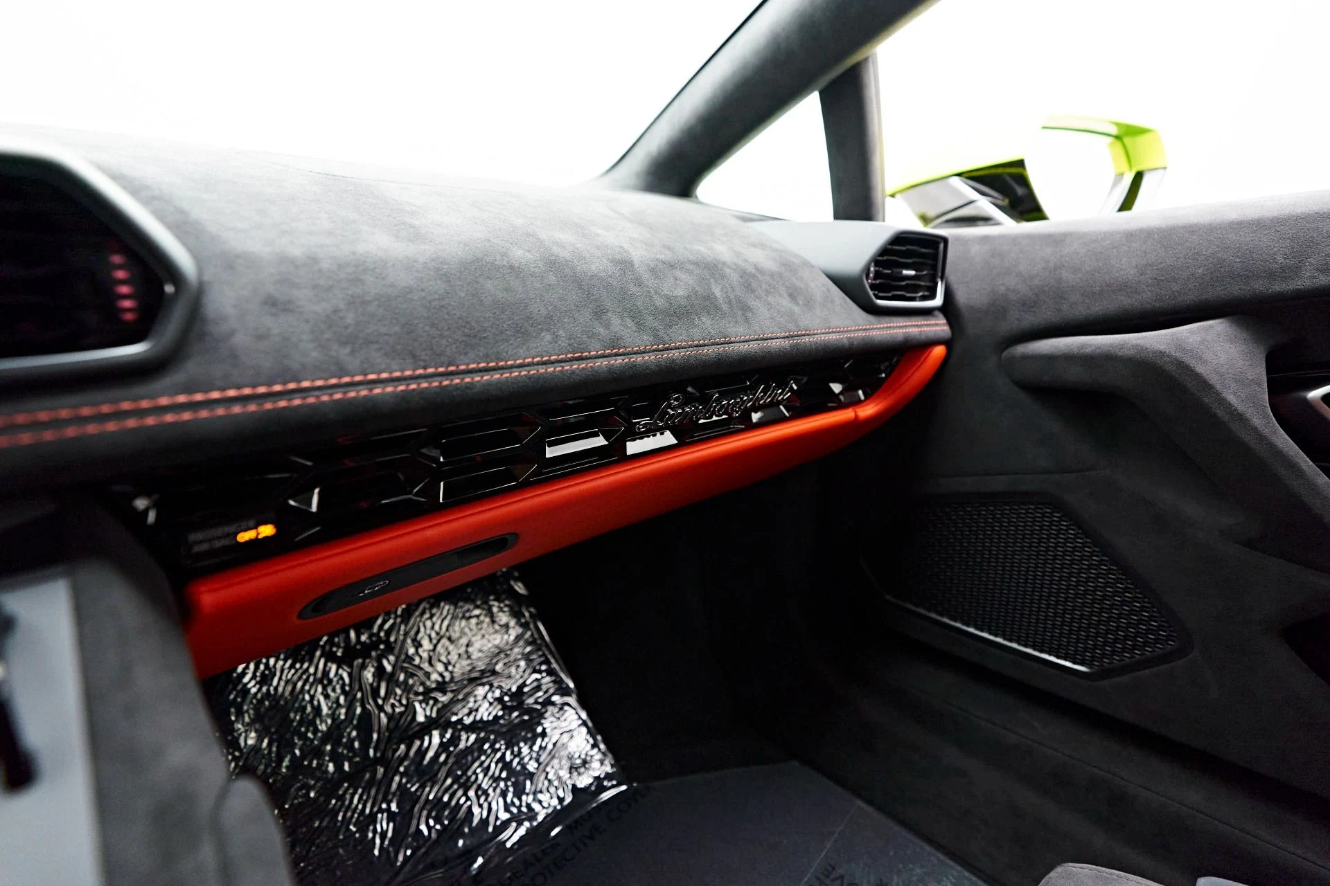 mph073_3159018934_Used_2023_Lamborghini_Huracan_Tecnica_Base_1715640571_e4c75ce85b