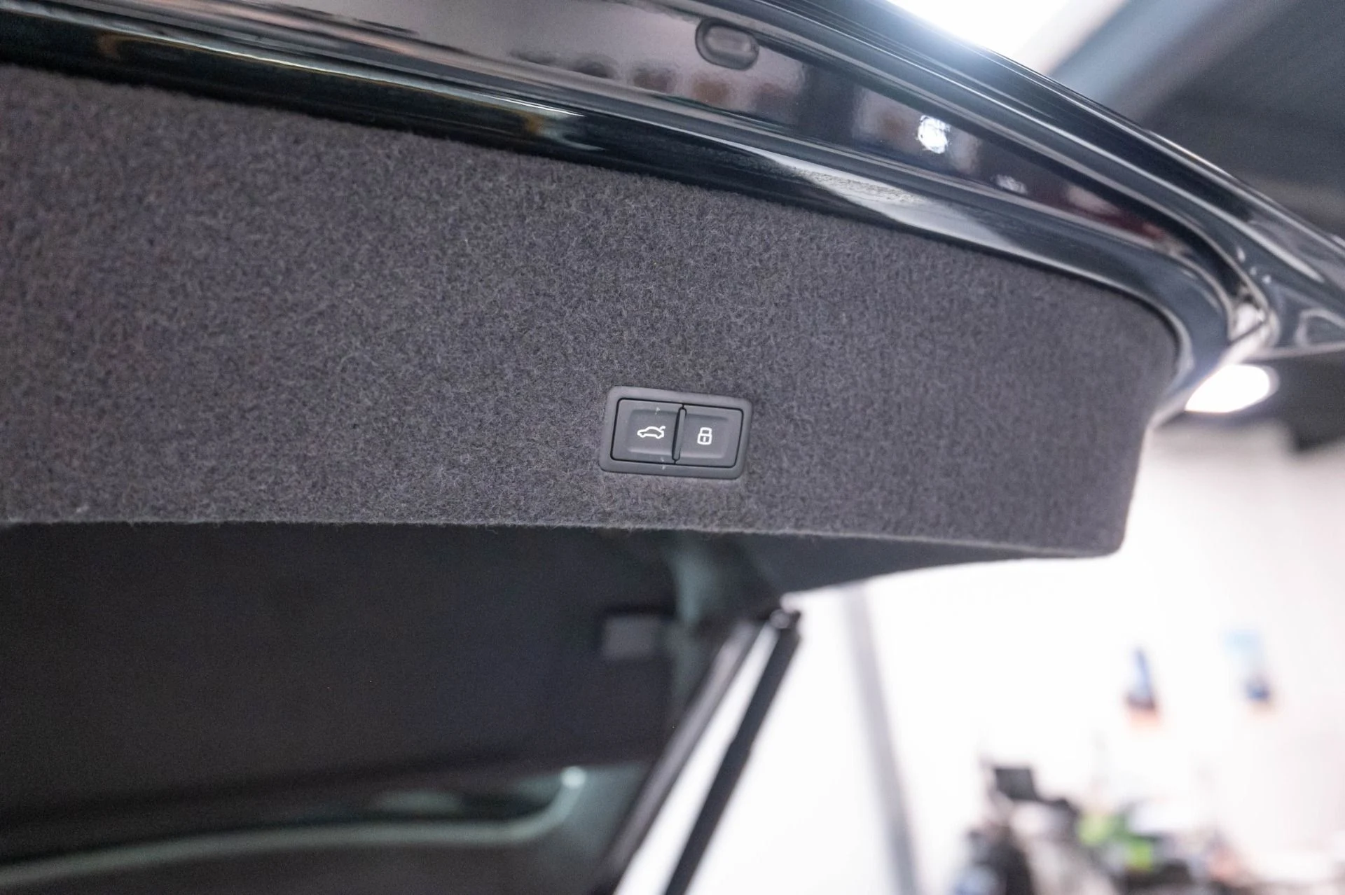mph073_3191669842_Used_2019_Lamborghini_Urus_1786985122_5302bbdbdf