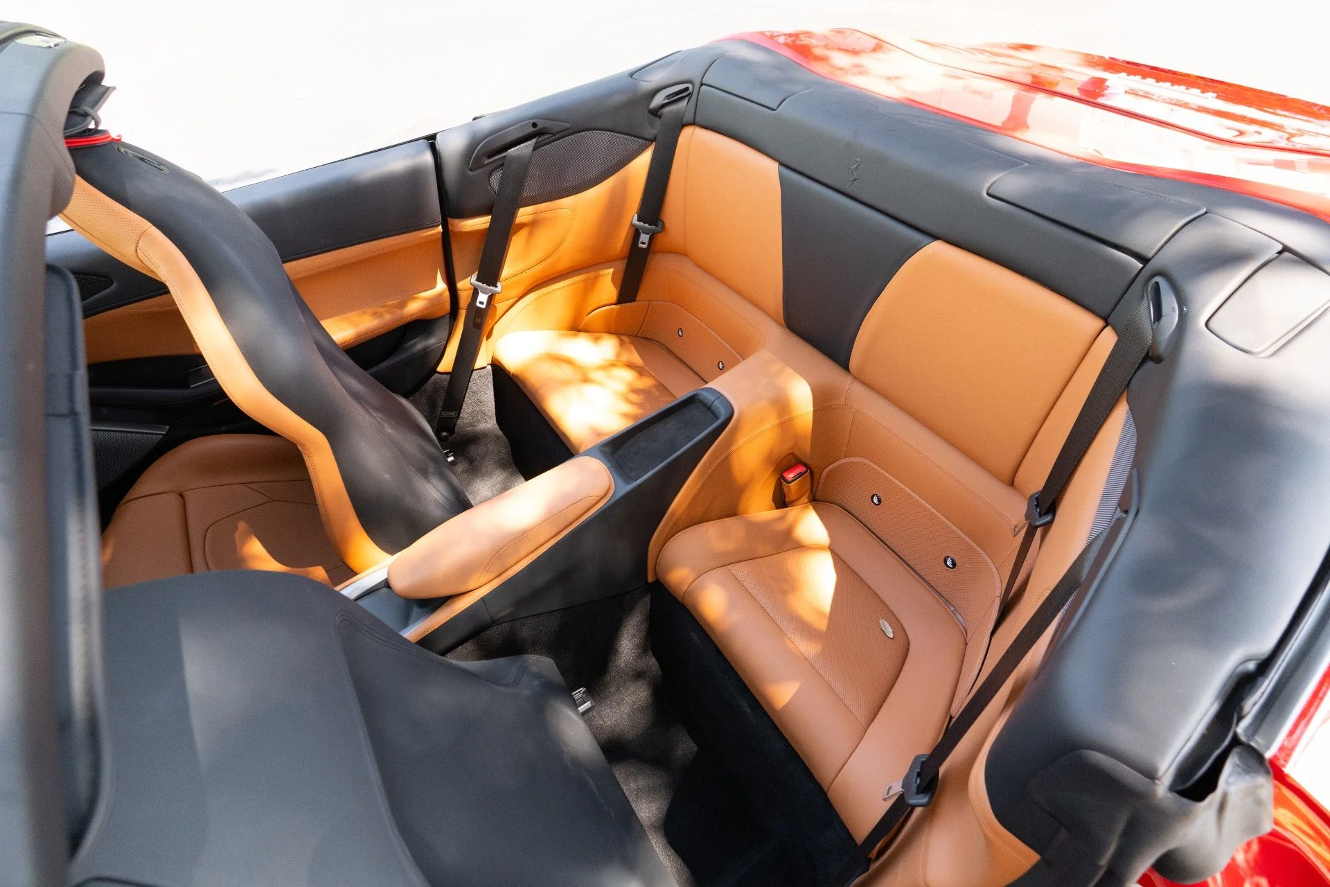 mph073_3289774704_Used_2023_Ferrari_Portofino_M_1778867295_5f62e360c4
