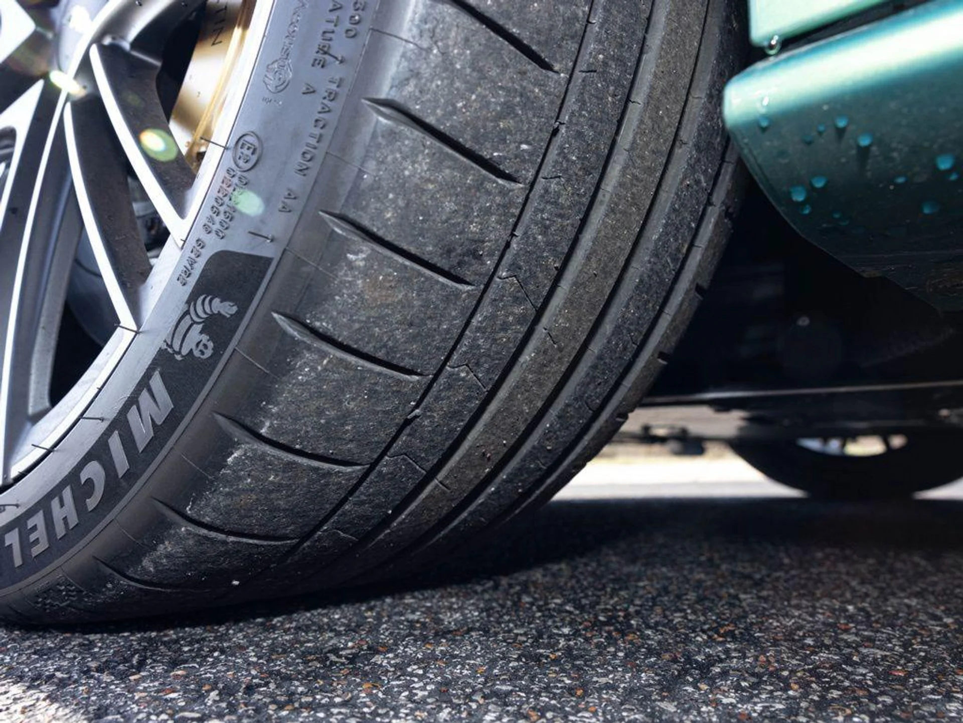 mph073_3354181576_490082365_69739508a0290c7e6cdf60a1_ce44f21aa2