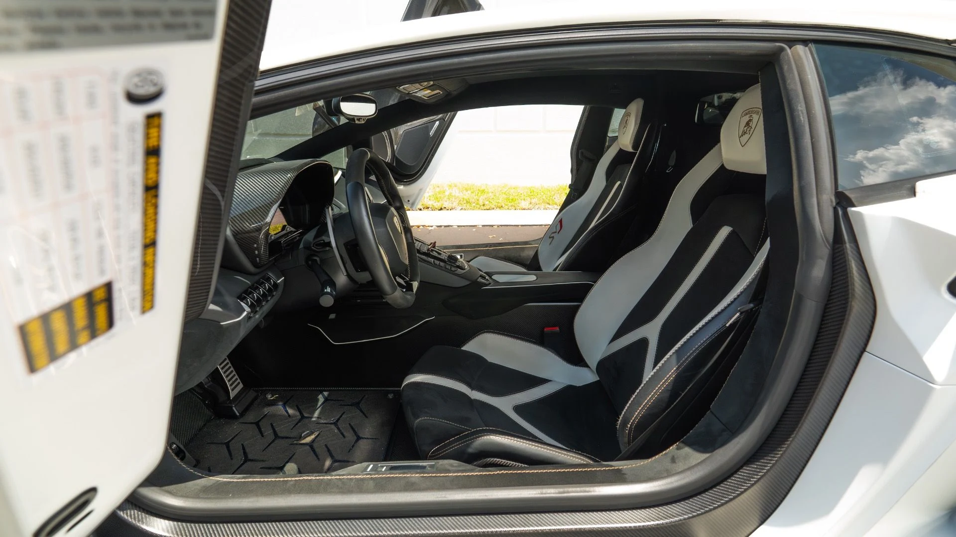 mph073_3354634013_Used_2019_Lamborghini_Aventador_LP_770_4_SVJ_1754340799_ac8f7917c7