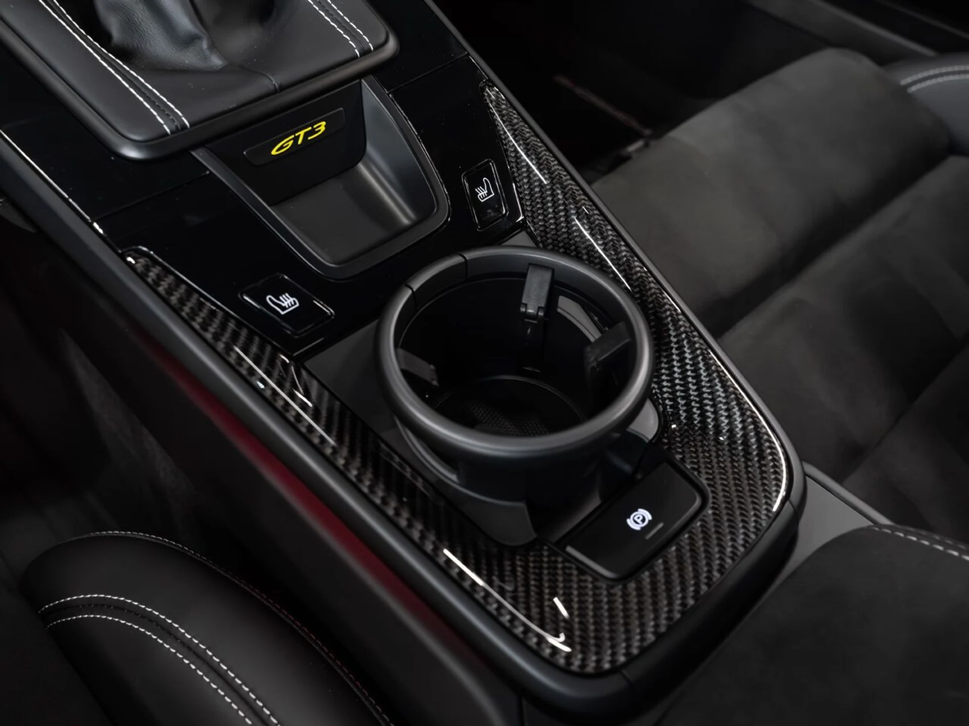 mph073_3355621385_porsche_911_2022_ae7a7a4757