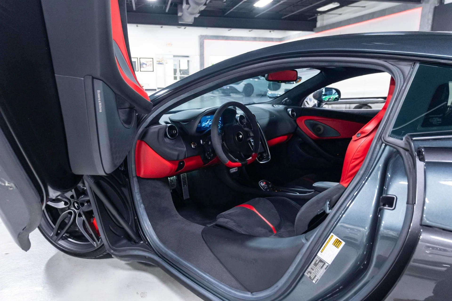 mph073_3365295878_Used_2019_Mc_Laren_570_S_1783628285_ad12e945ae