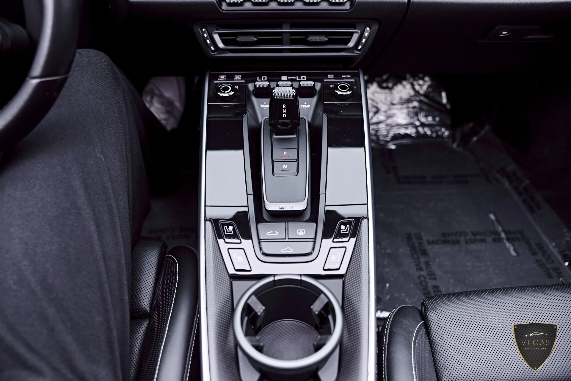 mph073_3462231136_Used_2022_Porsche_911_Turbo_S_1782757607_fe4bb8c584