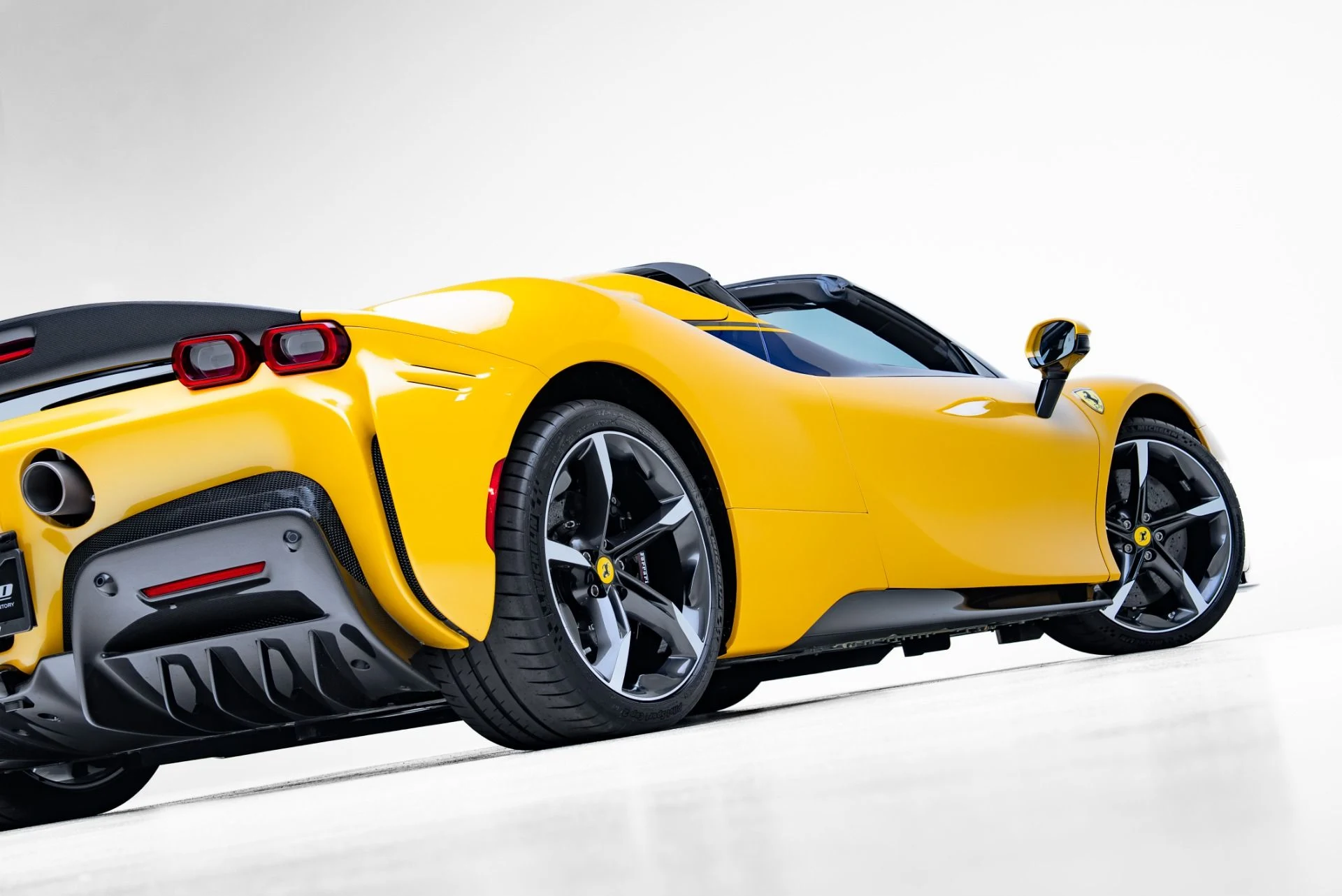 mph073_3491825277_Used_2023_Ferrari_SF_90_Spider_1773351117_f9b6fb0531