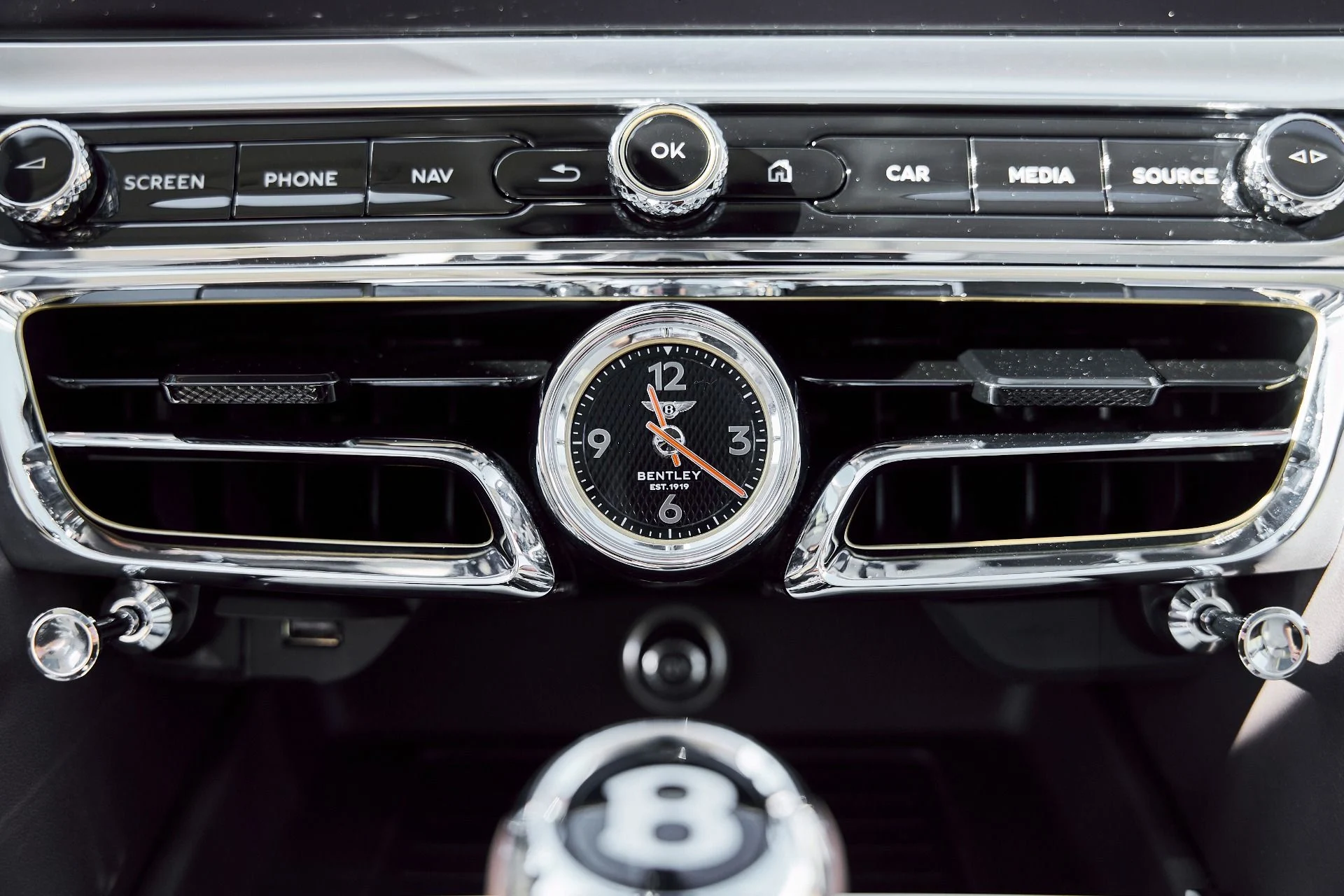 mph073_349416757_Used_2023_Bentley_Flying_Spur_Hybrid_Odyssean_Edition_1770692547_d5933d1835