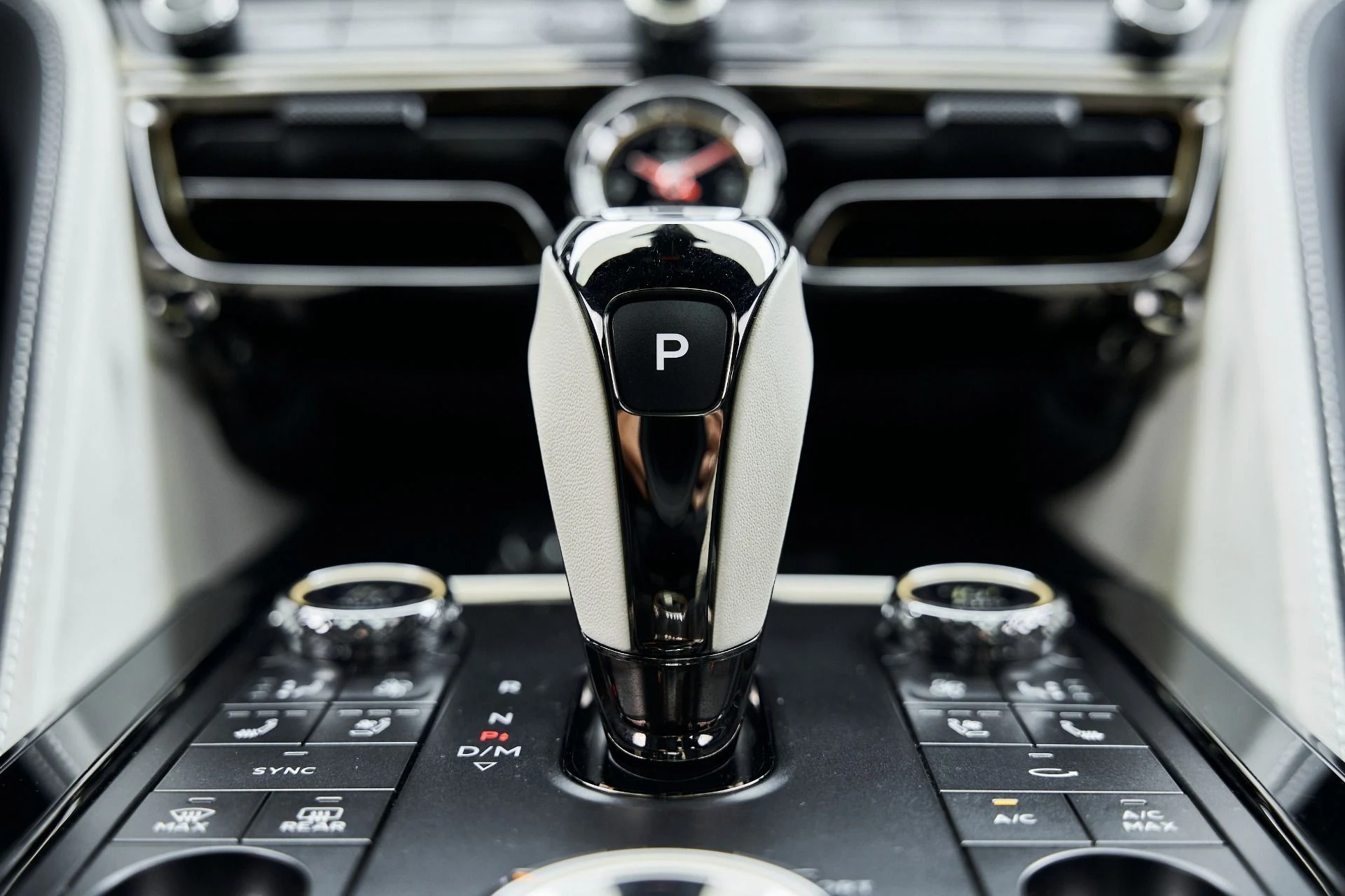 mph073_3519335553_Used_2025_Bentley_Flying_Spur_Speed_1769137156_ddae591be7