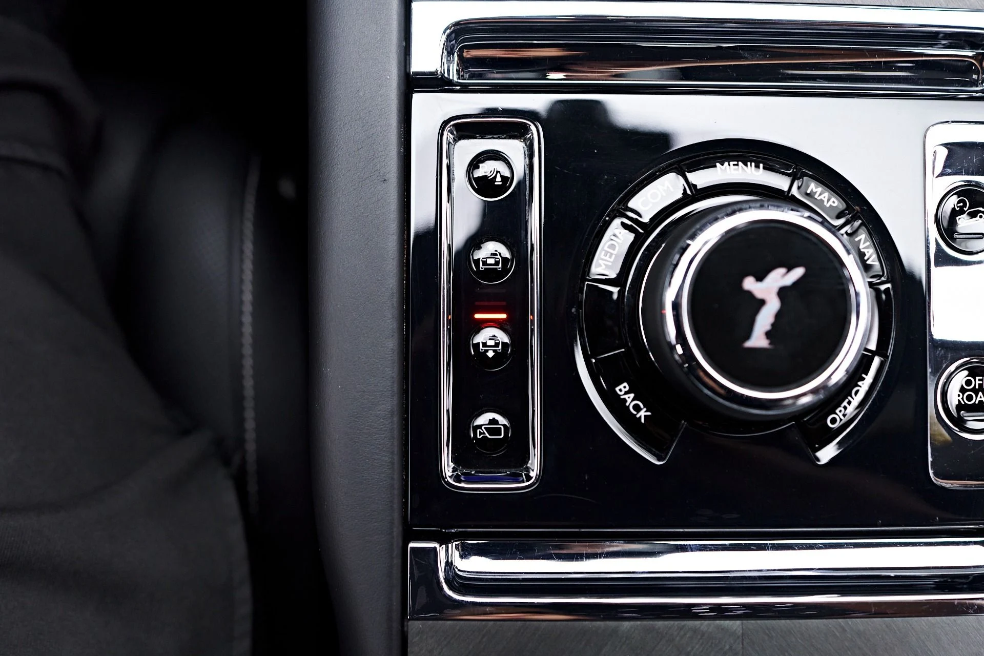 mph073_3547113408_Used_2023_Rolls_Royce_Cullinan_Base_1756252121_96c08a191c