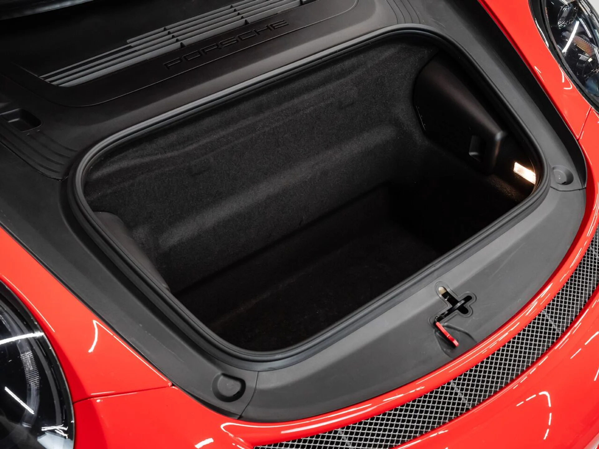 mph073_3613654938_porsche_911_2018_6bd8e605f0
