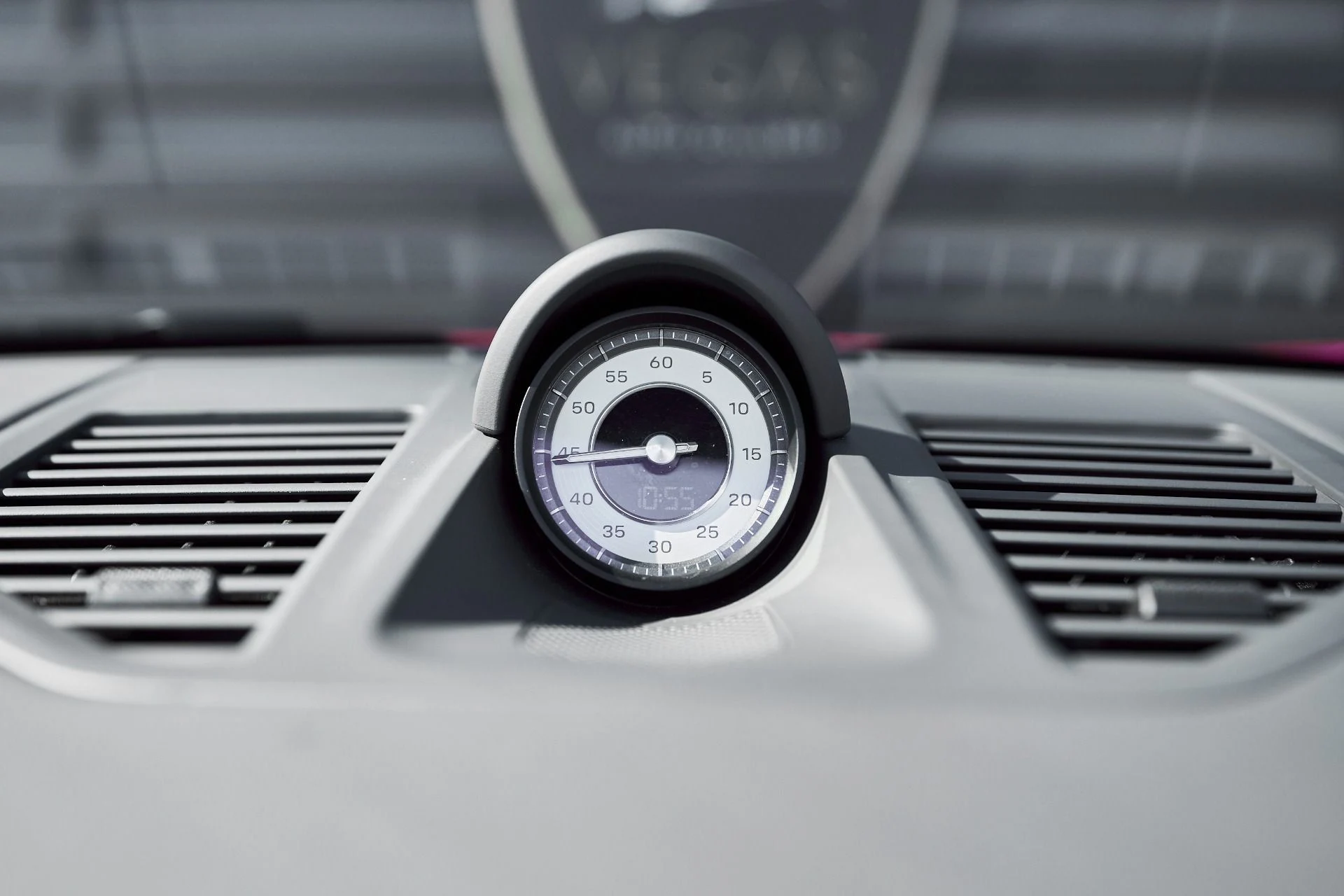 mph073_3630462095_Used_2023_Porsche_911_Turbo_1762568220_f4e16ad946