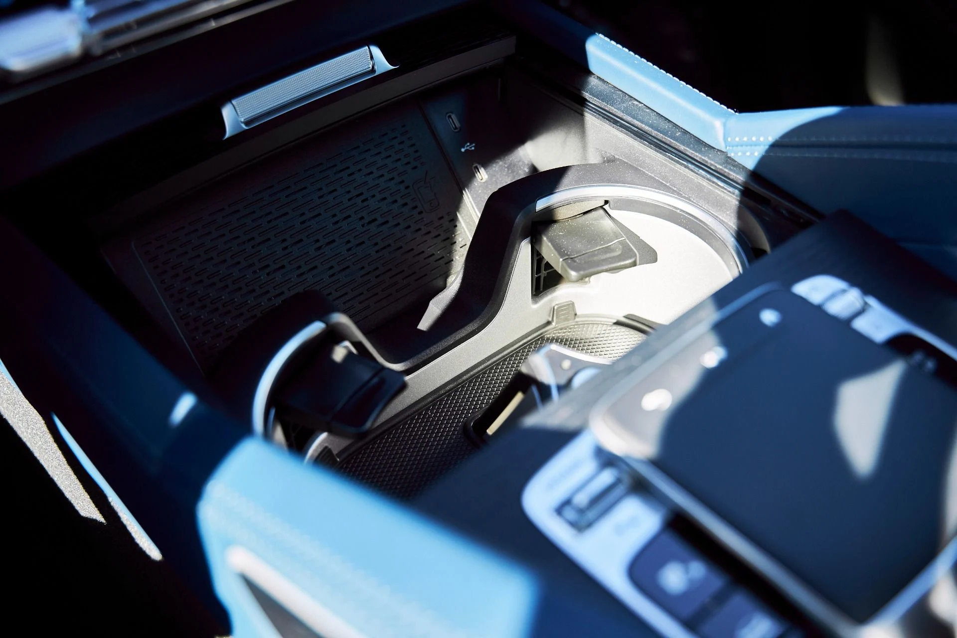 mph073_3631636540_Used_2026_Mercedes_Benz_GLS_Maybach_GLS_600_1770697672_b424424816