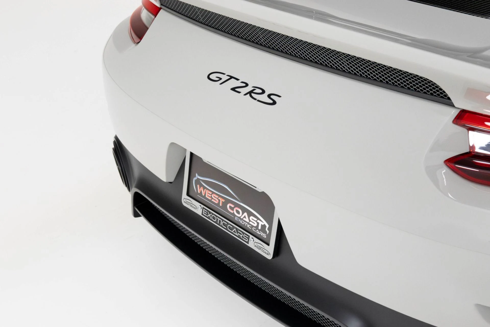 mph073_3700533715_Used_2018_Porsche_911_GT_2_RS_1762984513_04998078cf