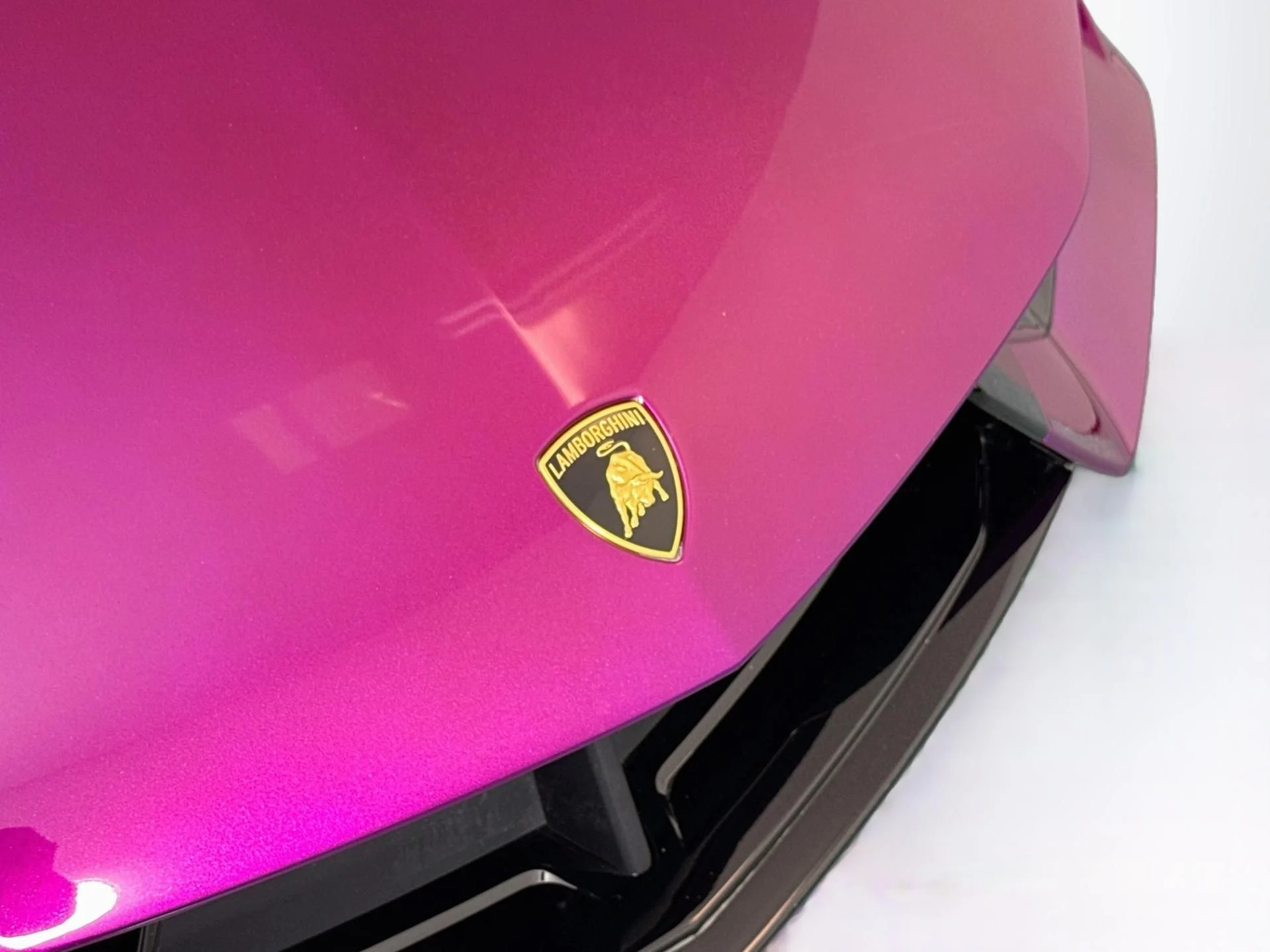 mph073_3714033506_Used_2024_Lamborghini_Revuelto_1787336751_6ae6552403