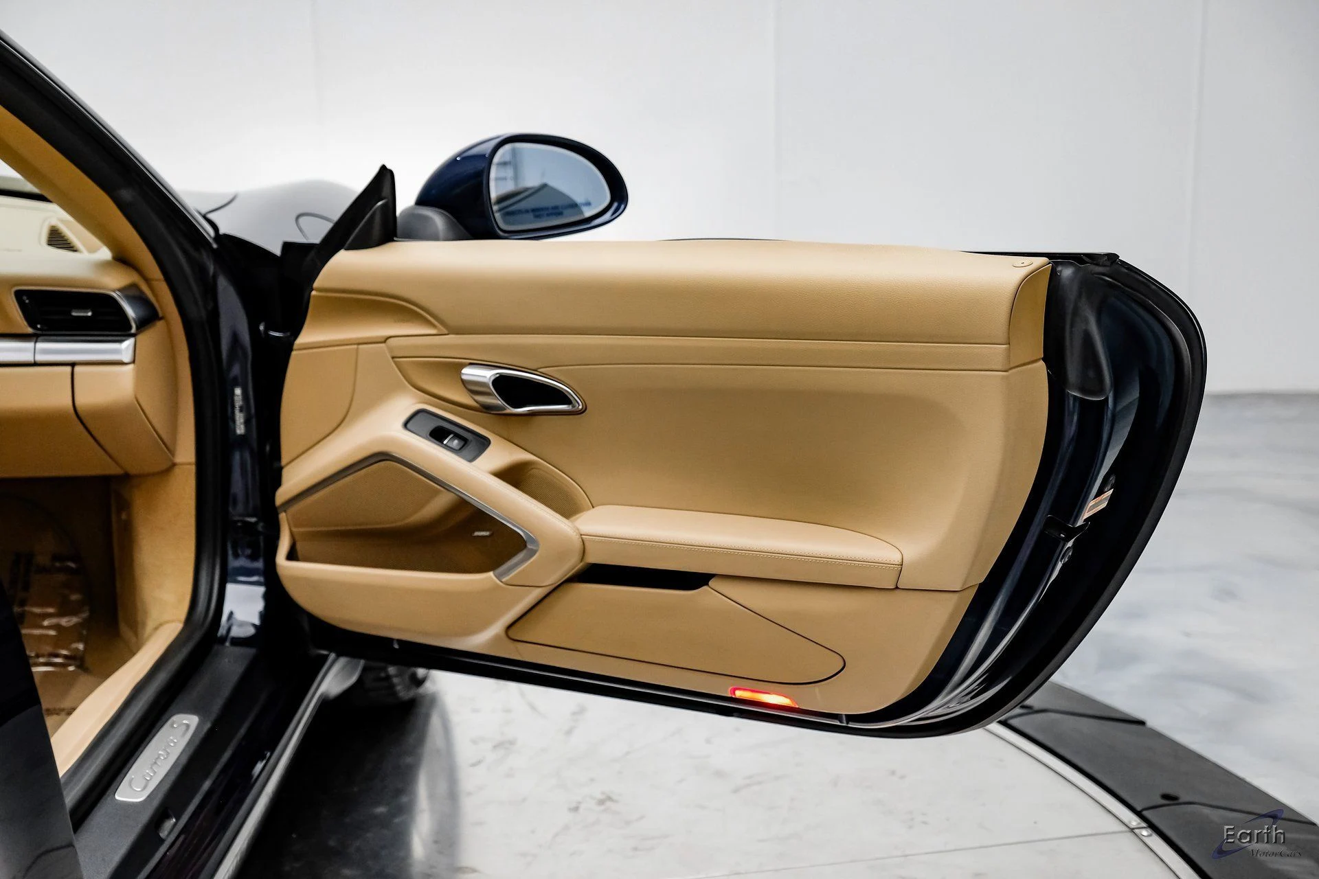 mph073_3792122358_61baffebf04b73d7d8bec96c9f23e60bx_b37f9e73bc