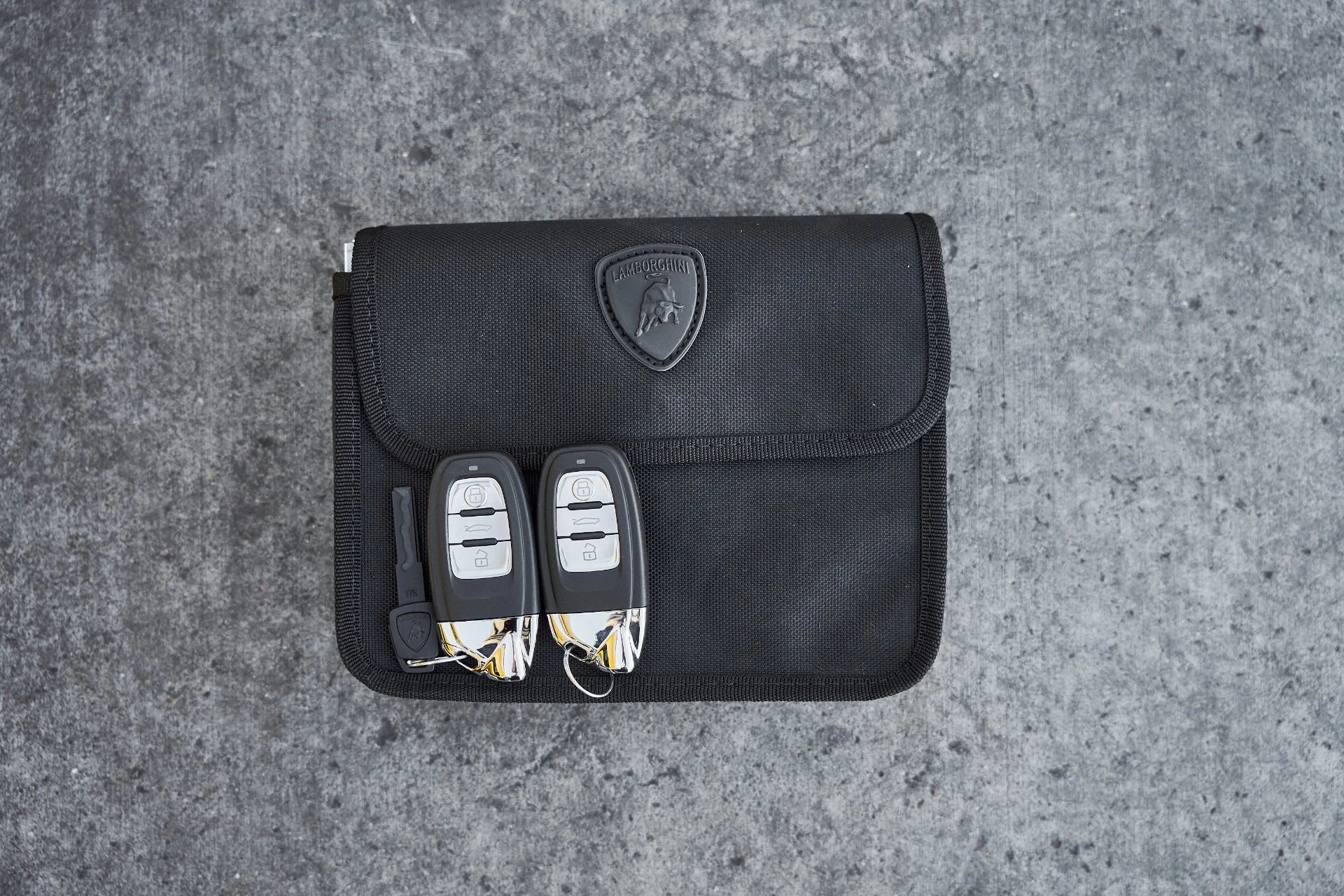 mph073_3798490428_Used_2023_Lamborghini_Huracan_Tecnica_1768616233_931bfae3ab