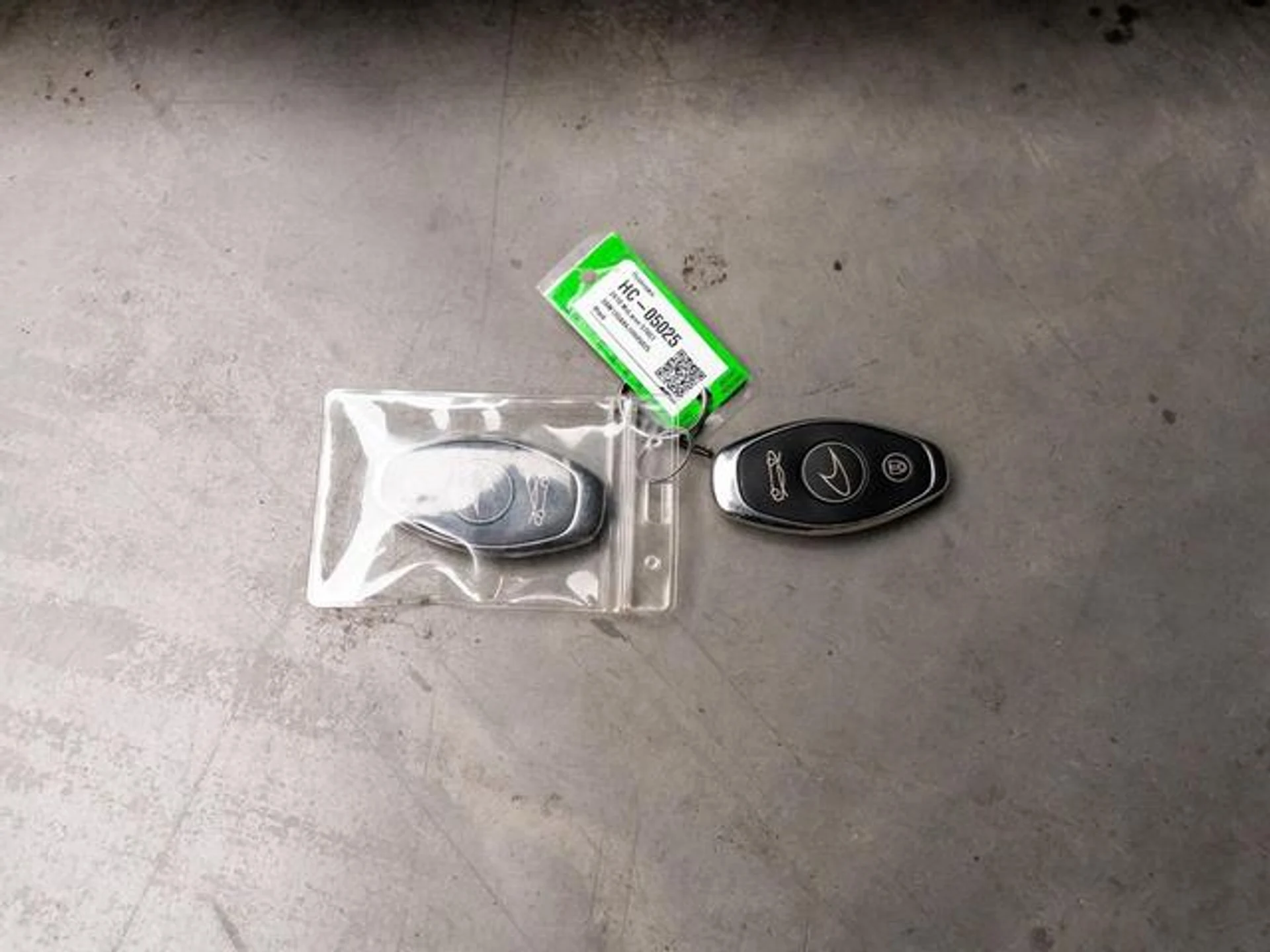 mph073_3875991080_T1_TNTQ_FM_B_Sv_Leblj_JKT_4p_RQNE_b48d659164