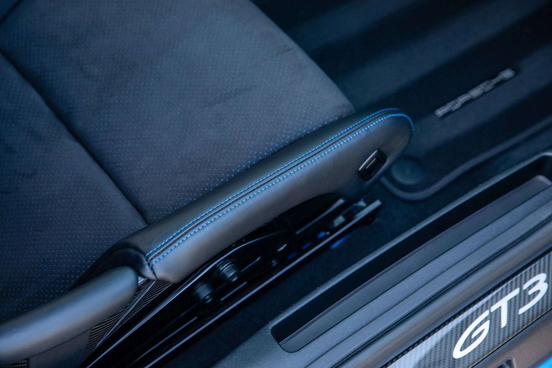 mph073_4013407844_Used_2022_Porsche_911_GT_3_1769043467_6073dd288a