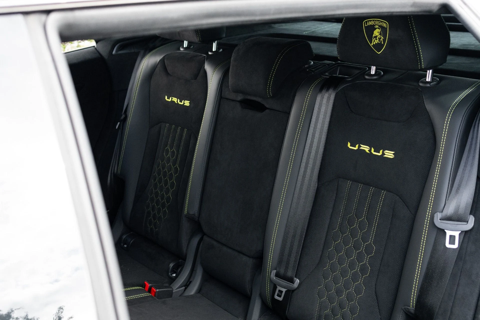 mph073_4030450933_Used_2024_Lamborghini_Urus_Performante_1774062617_881bd78358