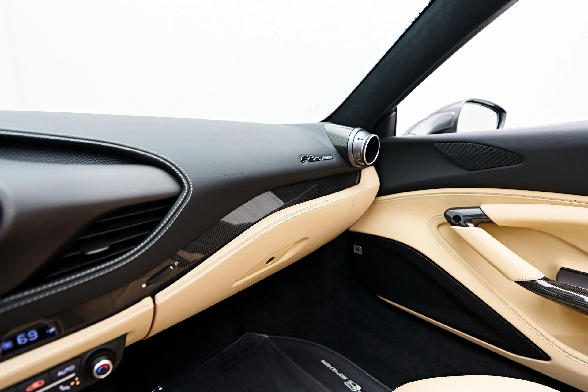 mph073_4056840028_Used_2022_Ferrari_F8_Spider_Base_1769106989_99a1c9df0d