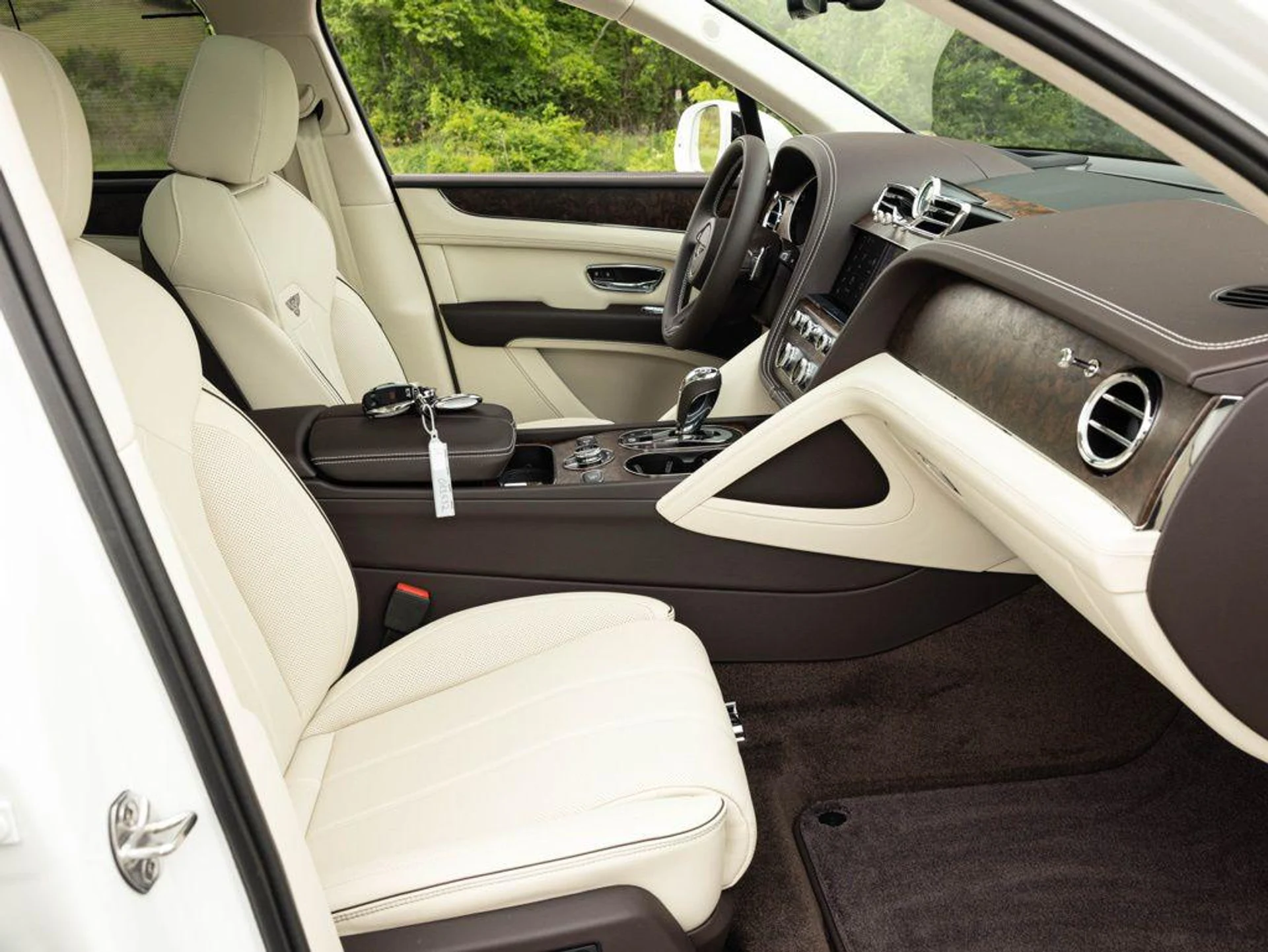 mph073_4083373657_514426018_69ef6f44b42b849f5deca22e_16f5c37c39