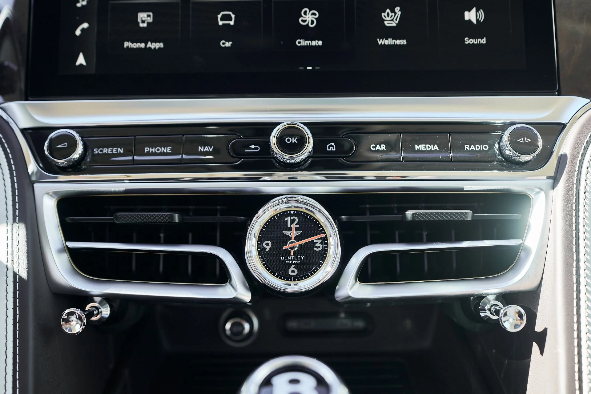 mph073_4131366083_Used_2025_Bentley_Flying_Spur_Speed_1762569289_f32388d00e