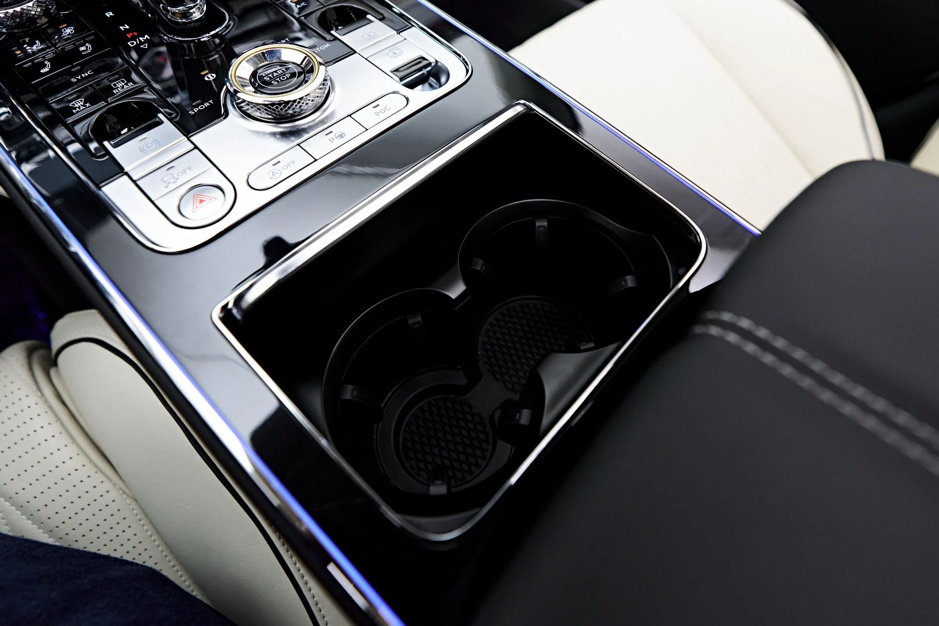 mph073_4141731865_Used_2021_Bentley_Flying_Spur_V8_1755391879_d08eb54b9b