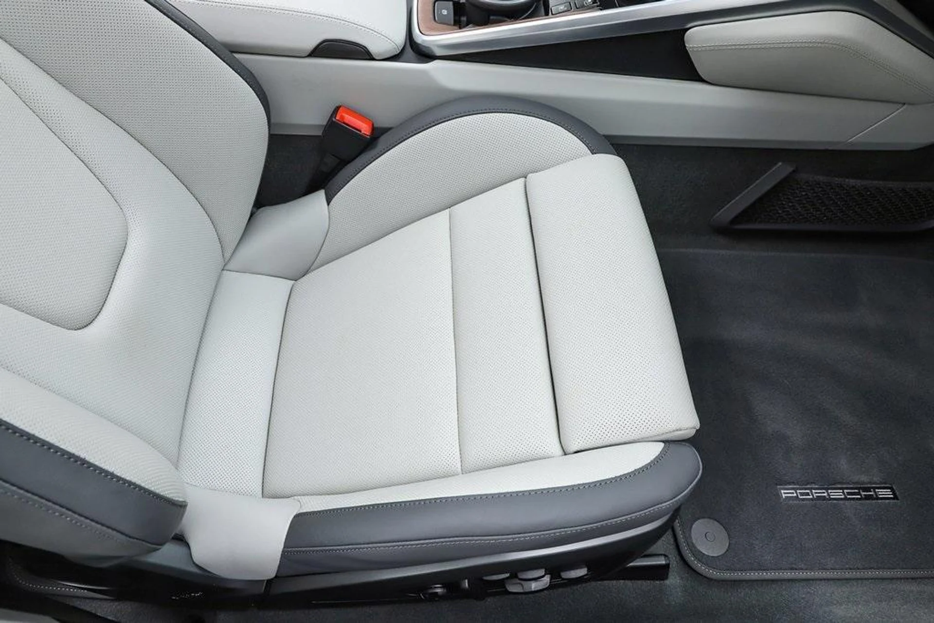 mph073_4207036332_9_N_Nb_IFI_Qs_M0u2_SB_5_L3u_Mp_QU_4_FI_4cac06b107