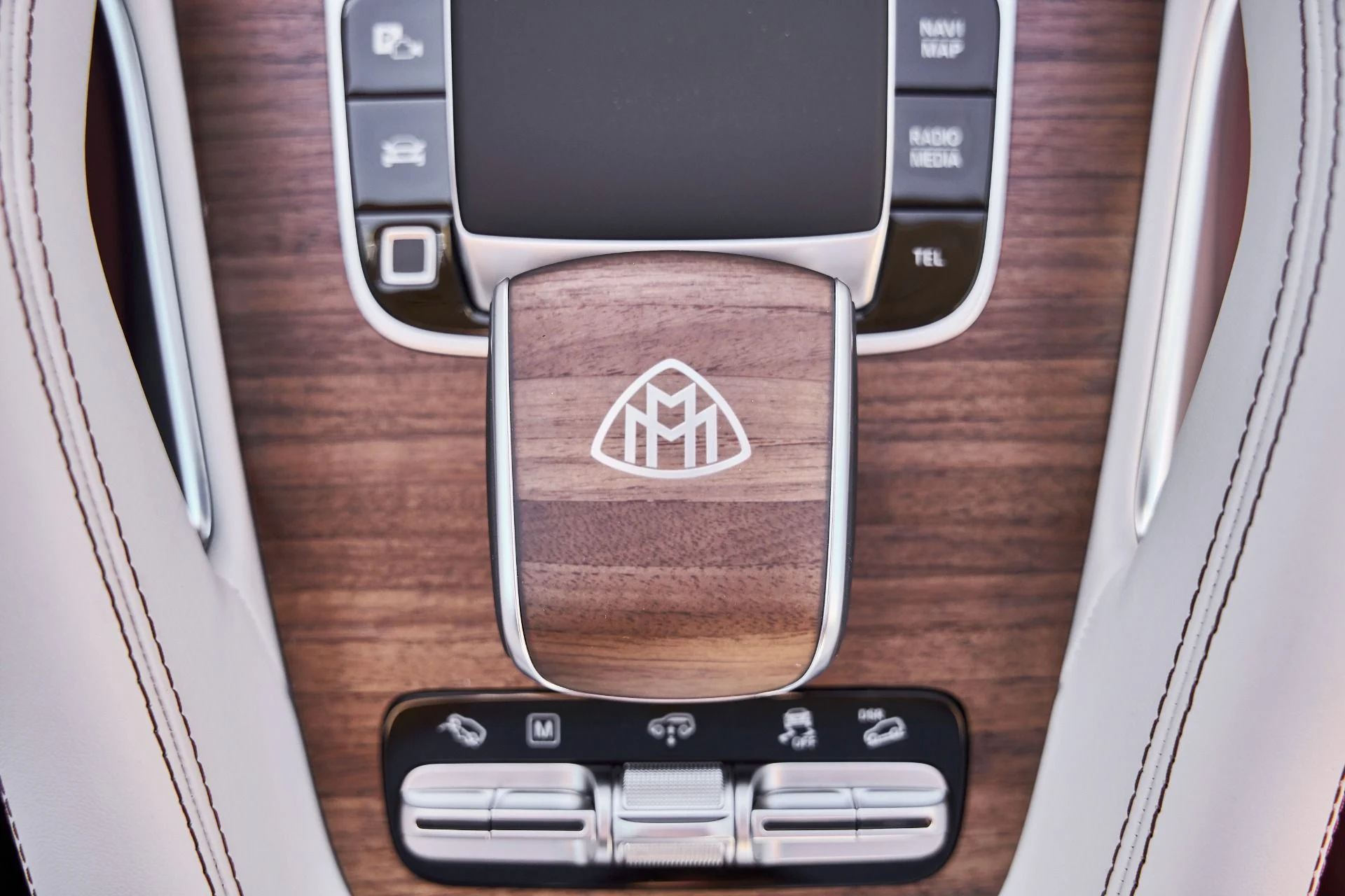 mph073_4222000059_Used_2026_Mercedes_Benz_GLS_Maybach_GLS_600_1772593285_e924f70940