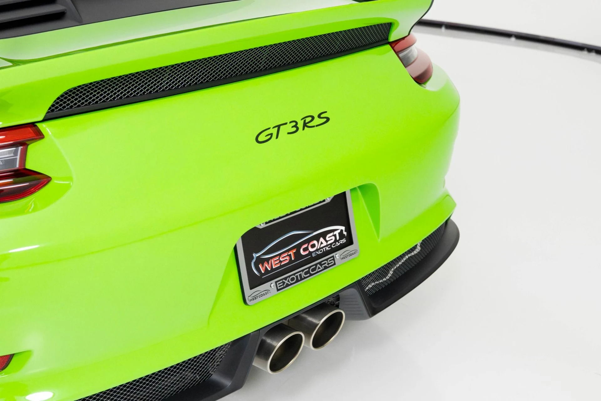 mph073_4254053208_Used_2019_Porsche_911_GT_3_RS_1763595316_535e45b5b9