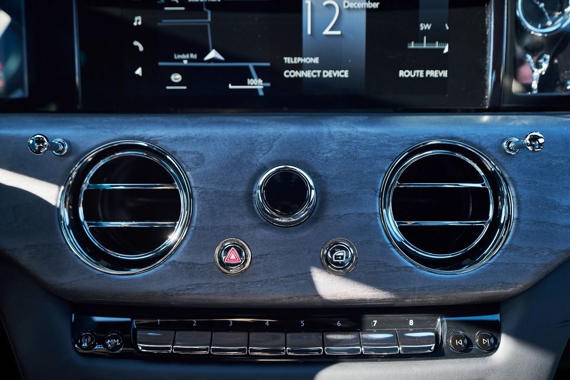 mph073_443009056_Used_2025_Rolls_Royce_Ghost_Base_1765592302_4ff23cadd6