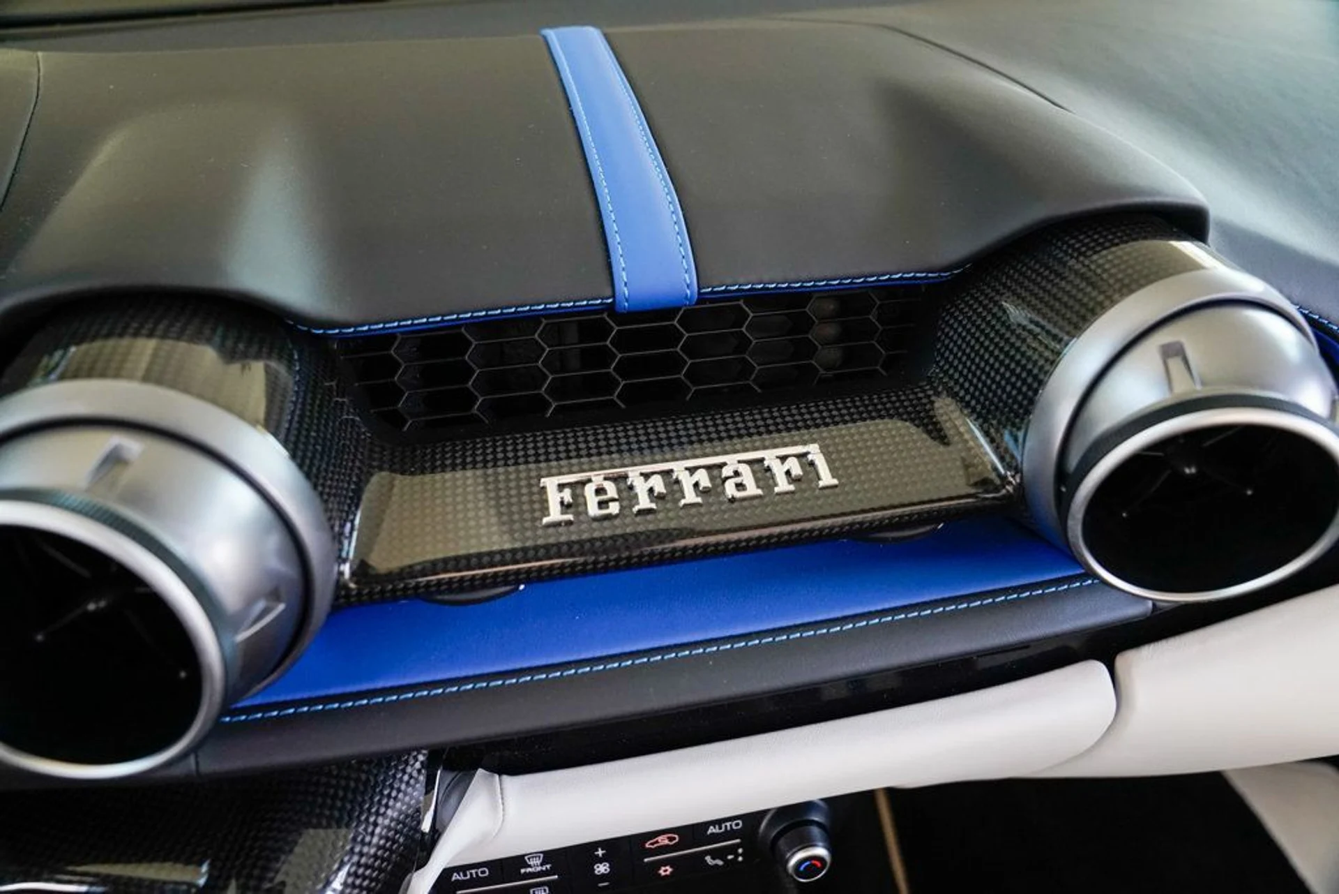 mph073_467244674_used_2022_ferrari_812_gts_convertible_14354_22898644_74_1024_0aa026838c