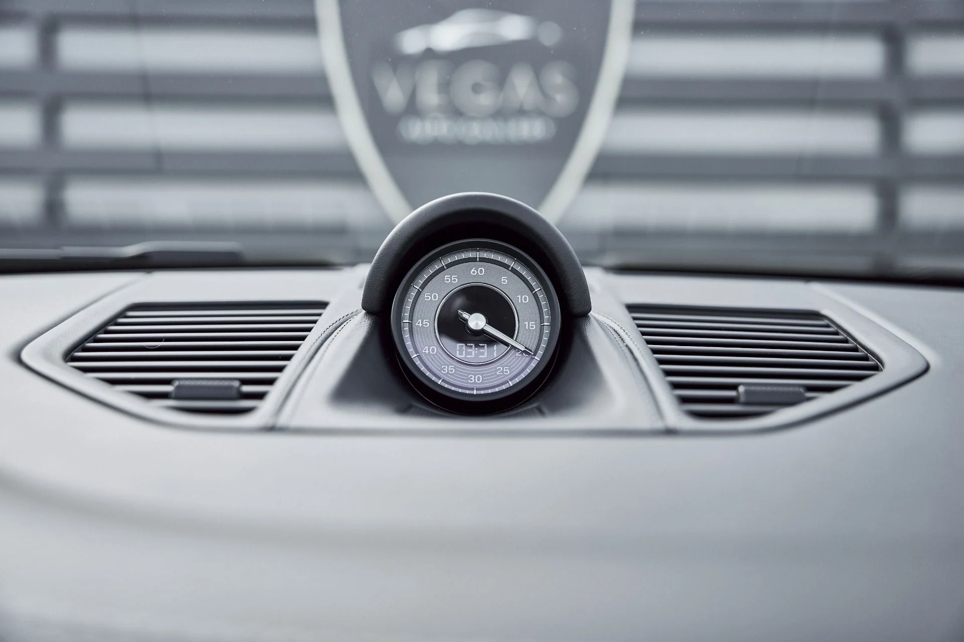 mph073_473385548_Used_2022_Porsche_911_Turbo_S_1773940001_dbfe5327de