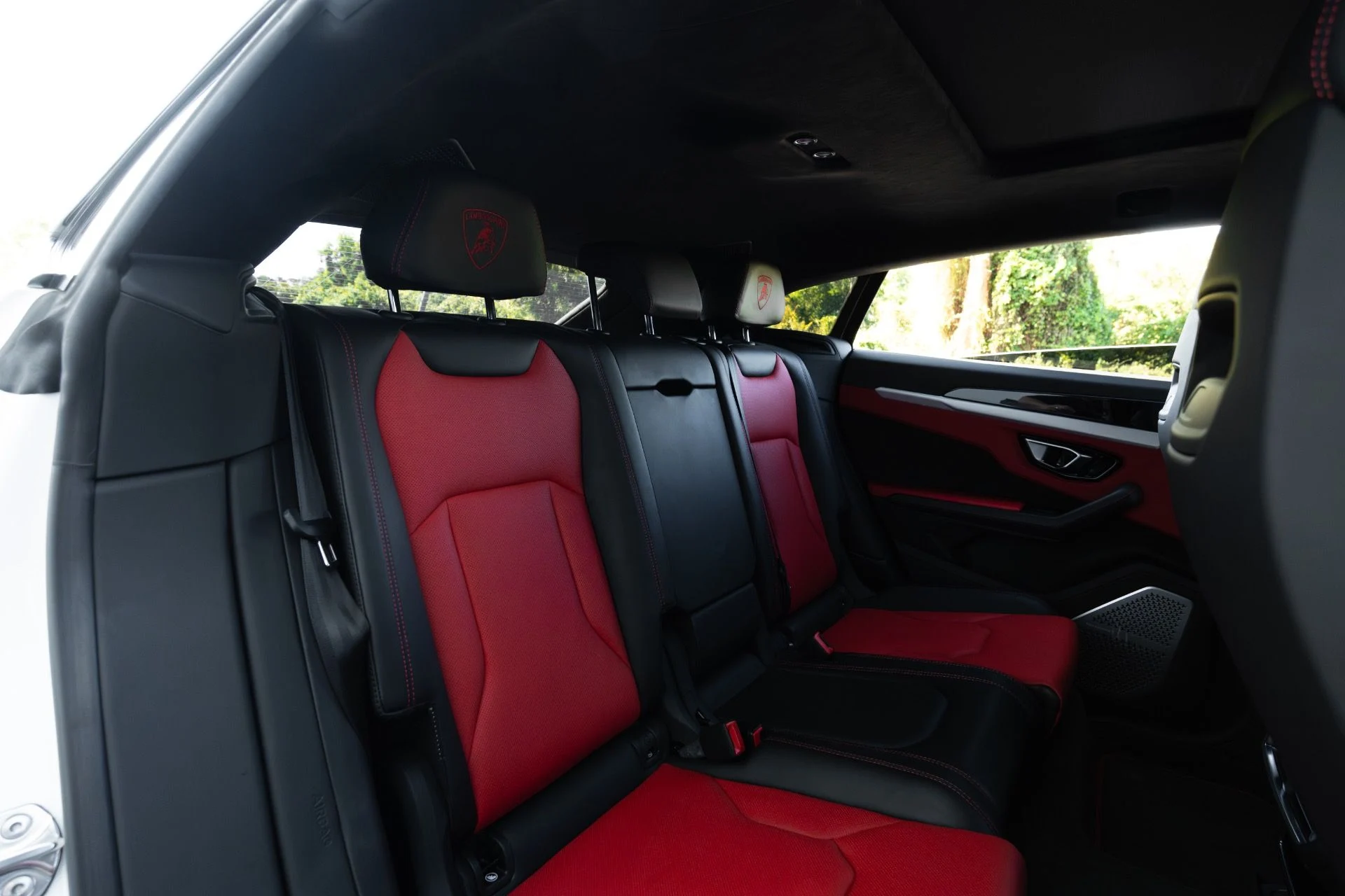 mph073_501894348_Used_2021_Lamborghini_Urus_1767069879_431384632e