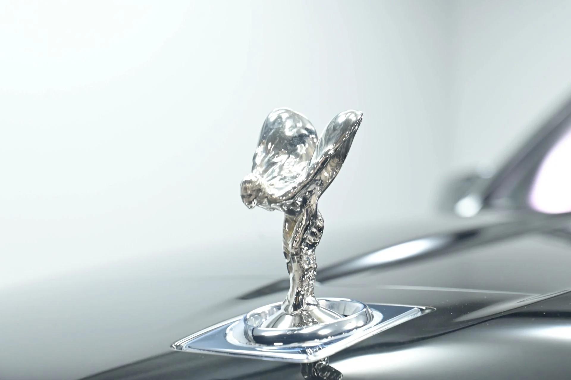 mph073_525055054_Used_2023_Rolls_Royce_Cullinan_1782858779_163d359220
