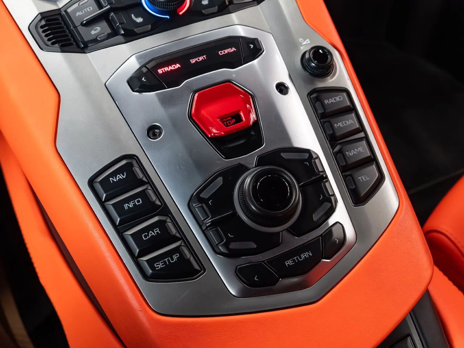 mph073_582052731_lamborghini_aventador_2015_b41b5c7604